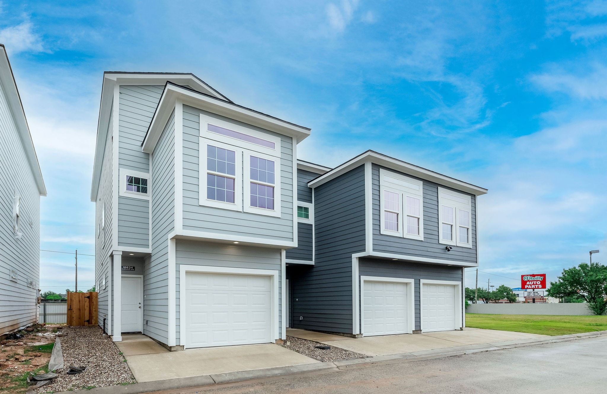 Unit shares no walls with neighbors! Unit shares no walls with neighbors!