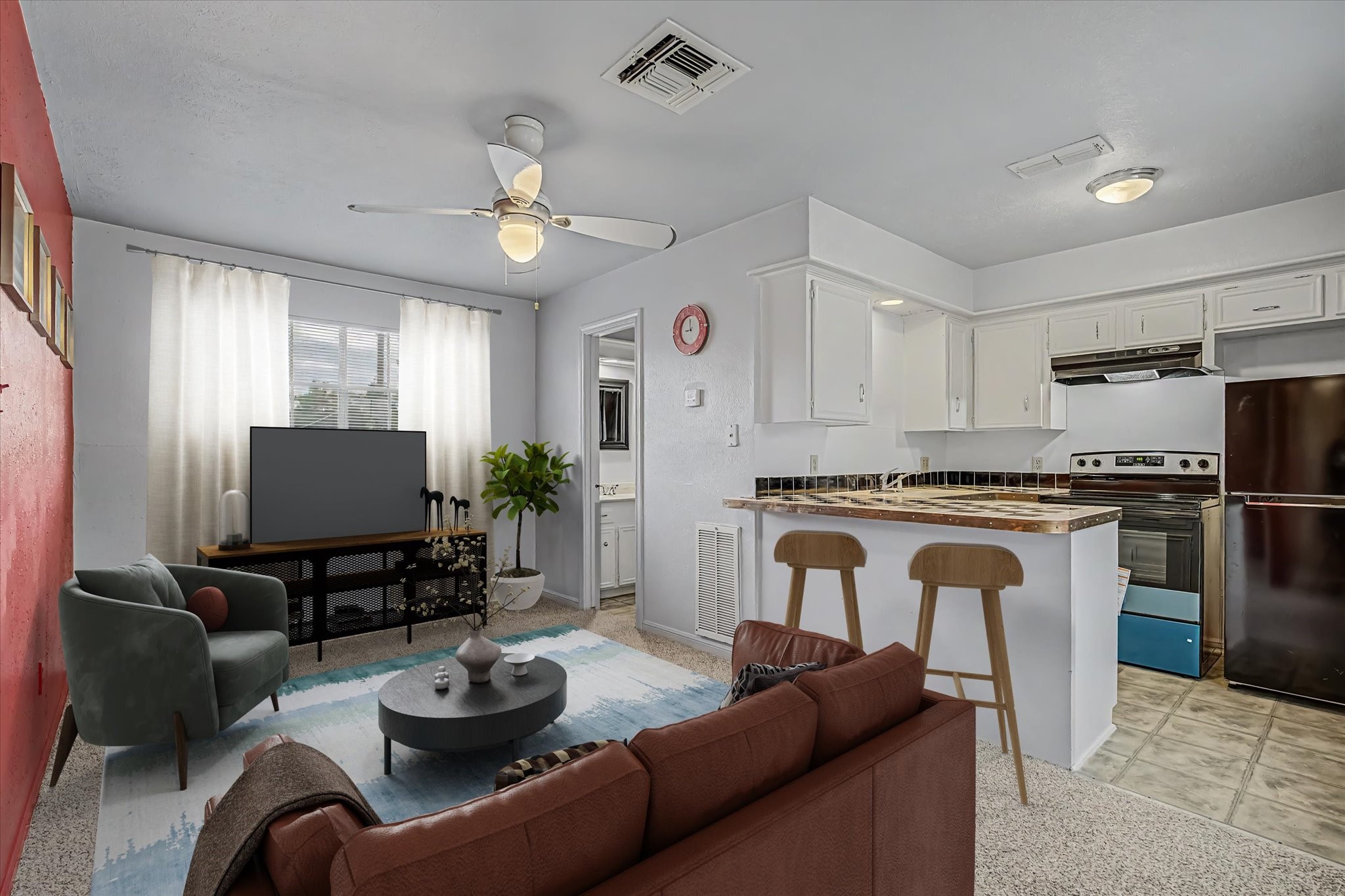 Garage livingroom virtualy staged