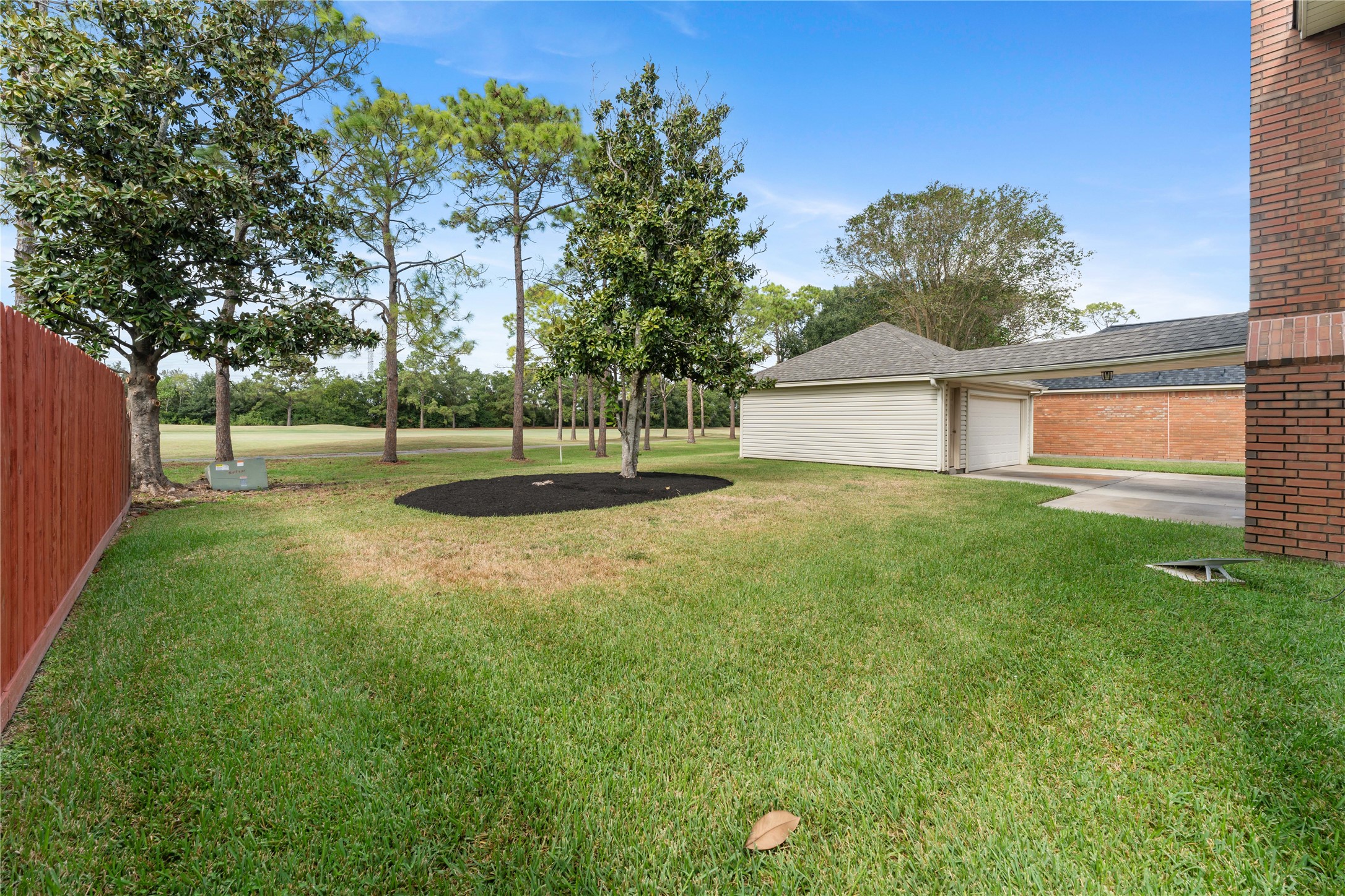 2312 Pebble Beach Drive, League City, TX 77573