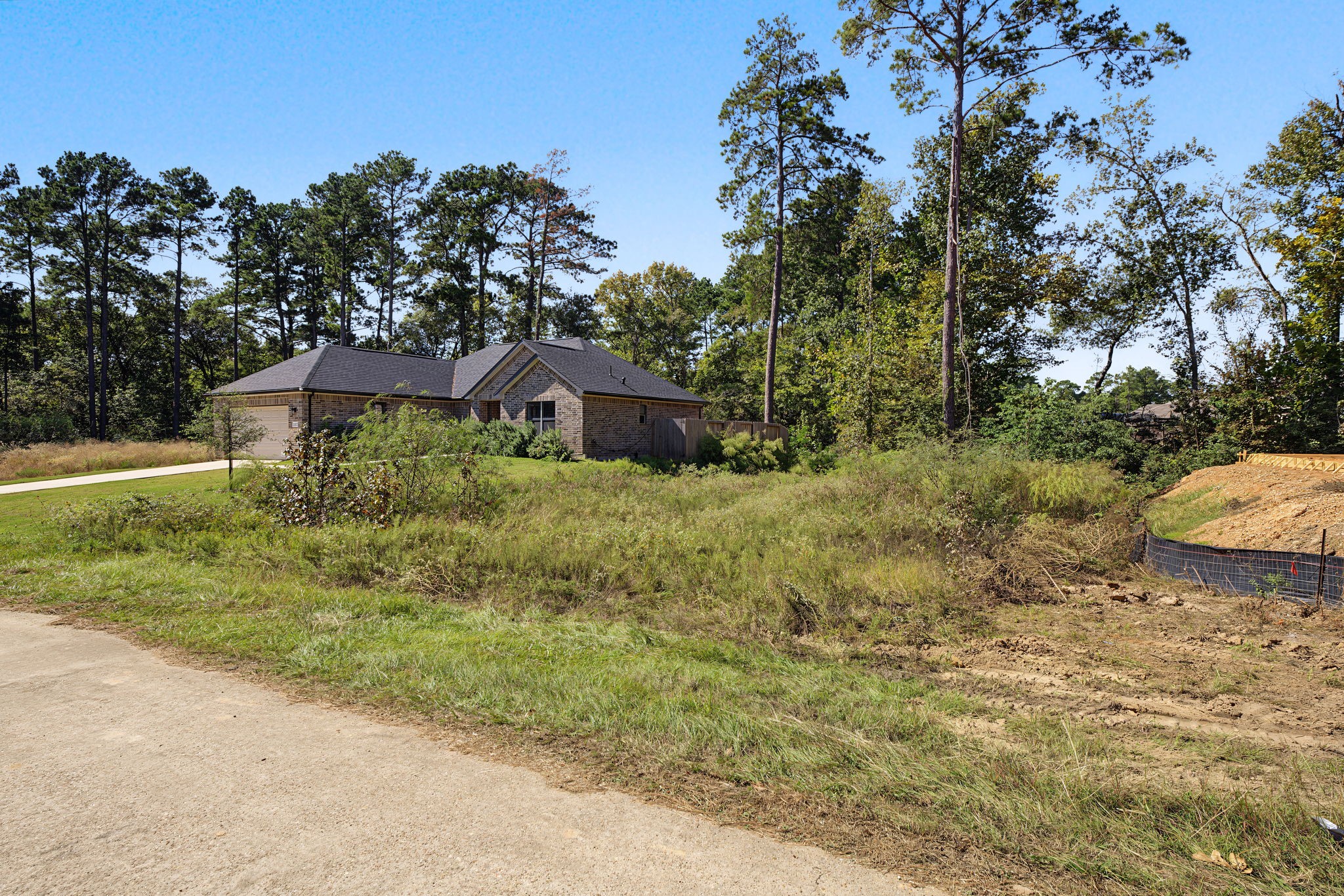 1981 La Salle Park Drive, Conroe, TX 77304