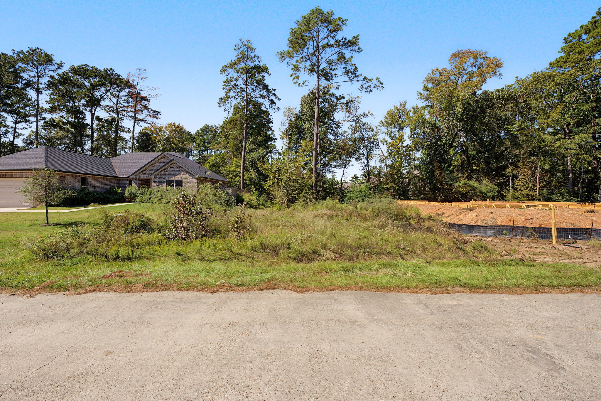 1981 La Salle Park Drive, Conroe, TX 77304