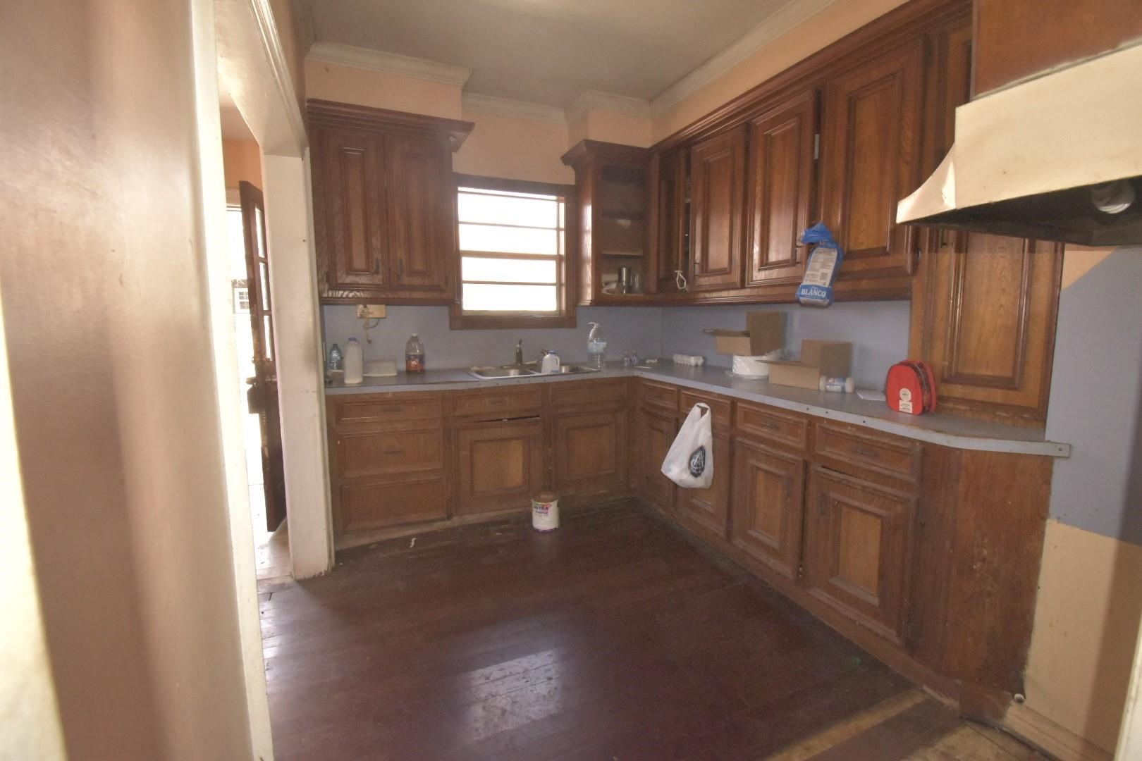 101 Inlane Street, Houston, TX 77012
