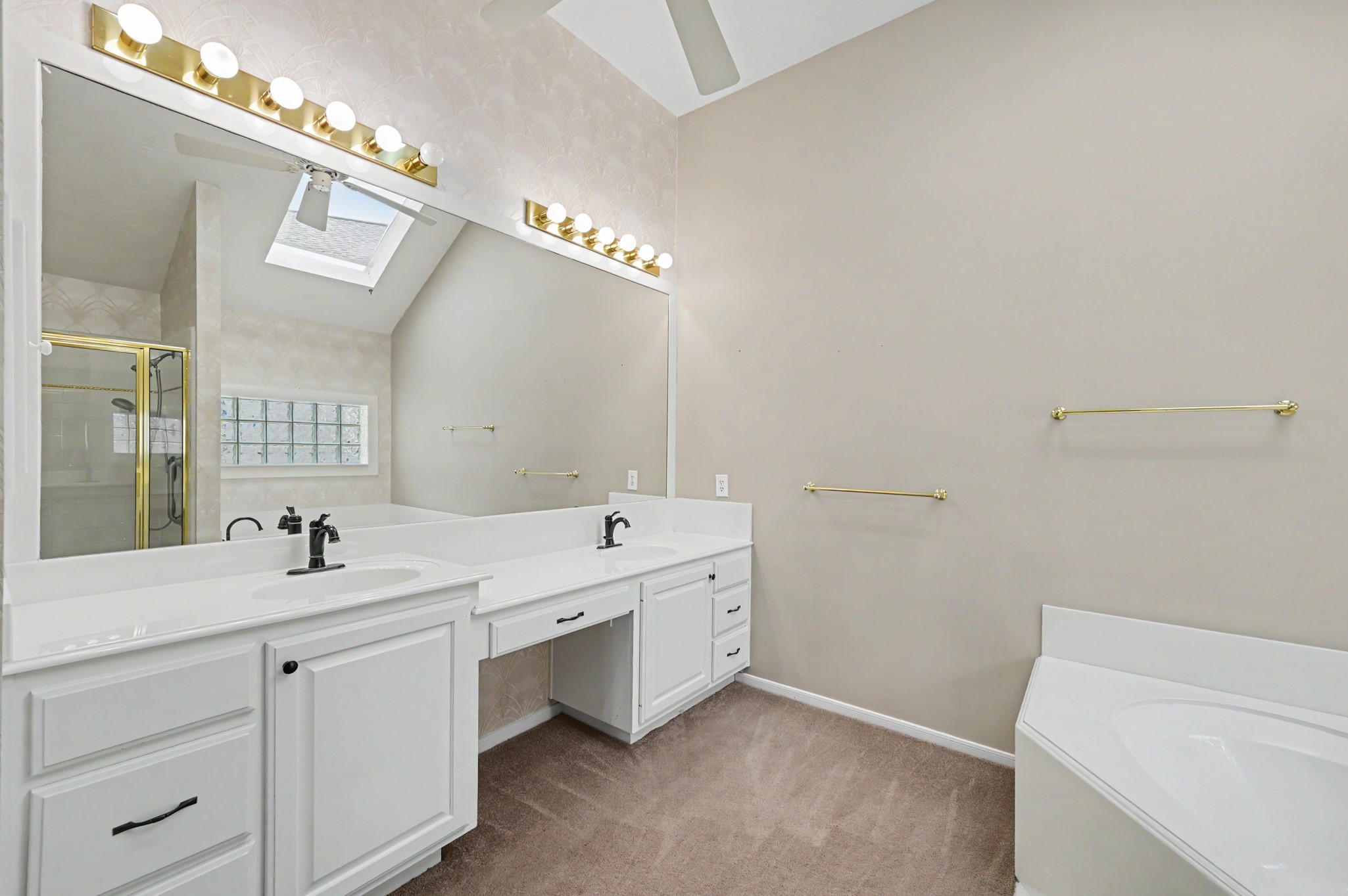 Primary En-Suite Double Sink Vanity