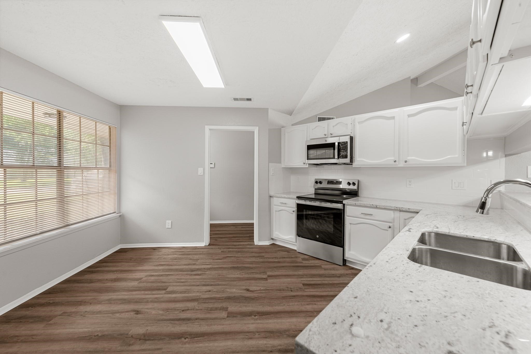 17551 S Compass Rose Circle, Crosby, TX 77532 17551 S Compass Rose Circle, Crosby, TX 77532