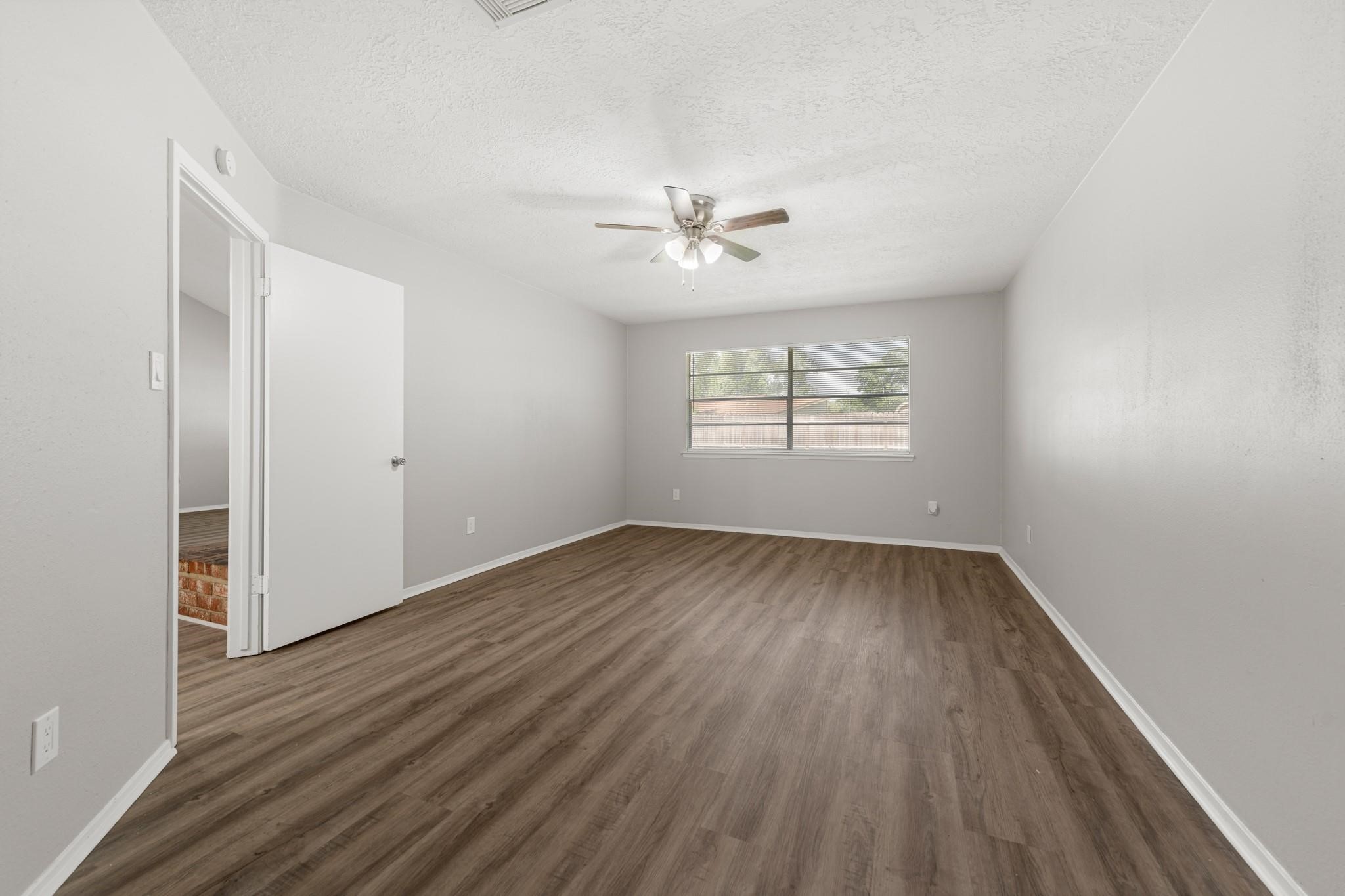 17551 S Compass Rose Circle, Crosby, TX 77532