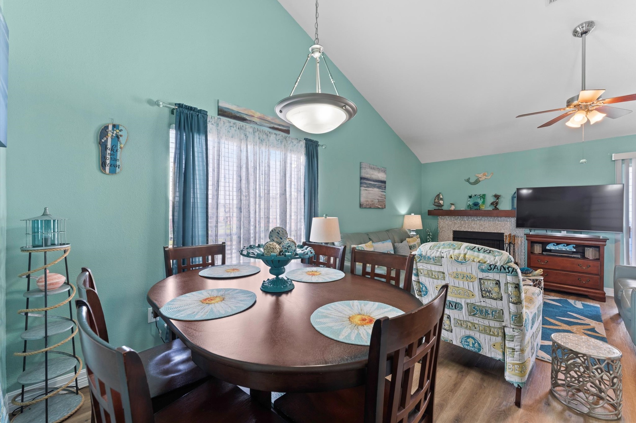 Welcoming paint colors carefully chosen to appeal to our Beach visitors.  Furniture and artwork carefully chosen to foster vacation vibes.