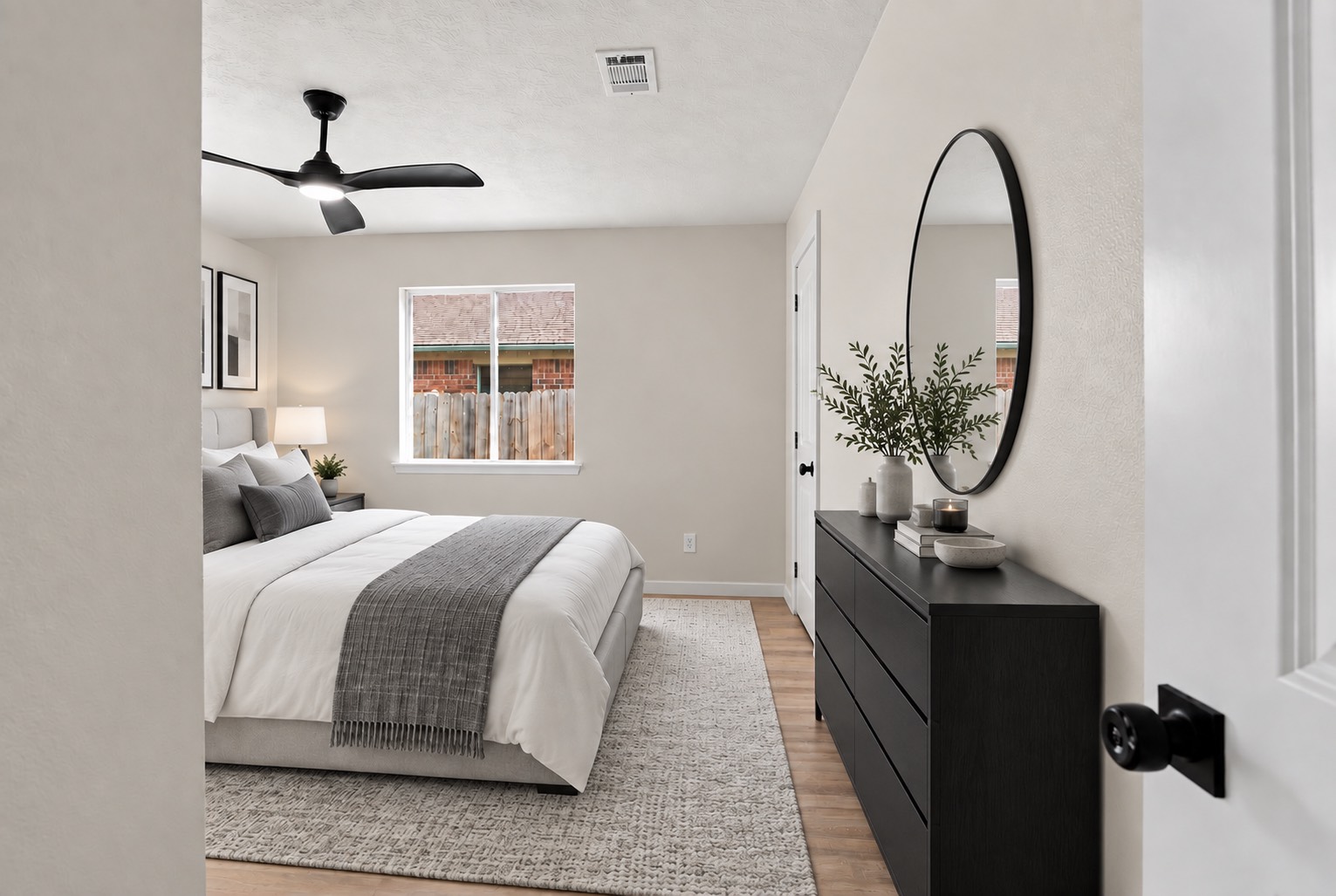 Additional View of the secondary bedroom