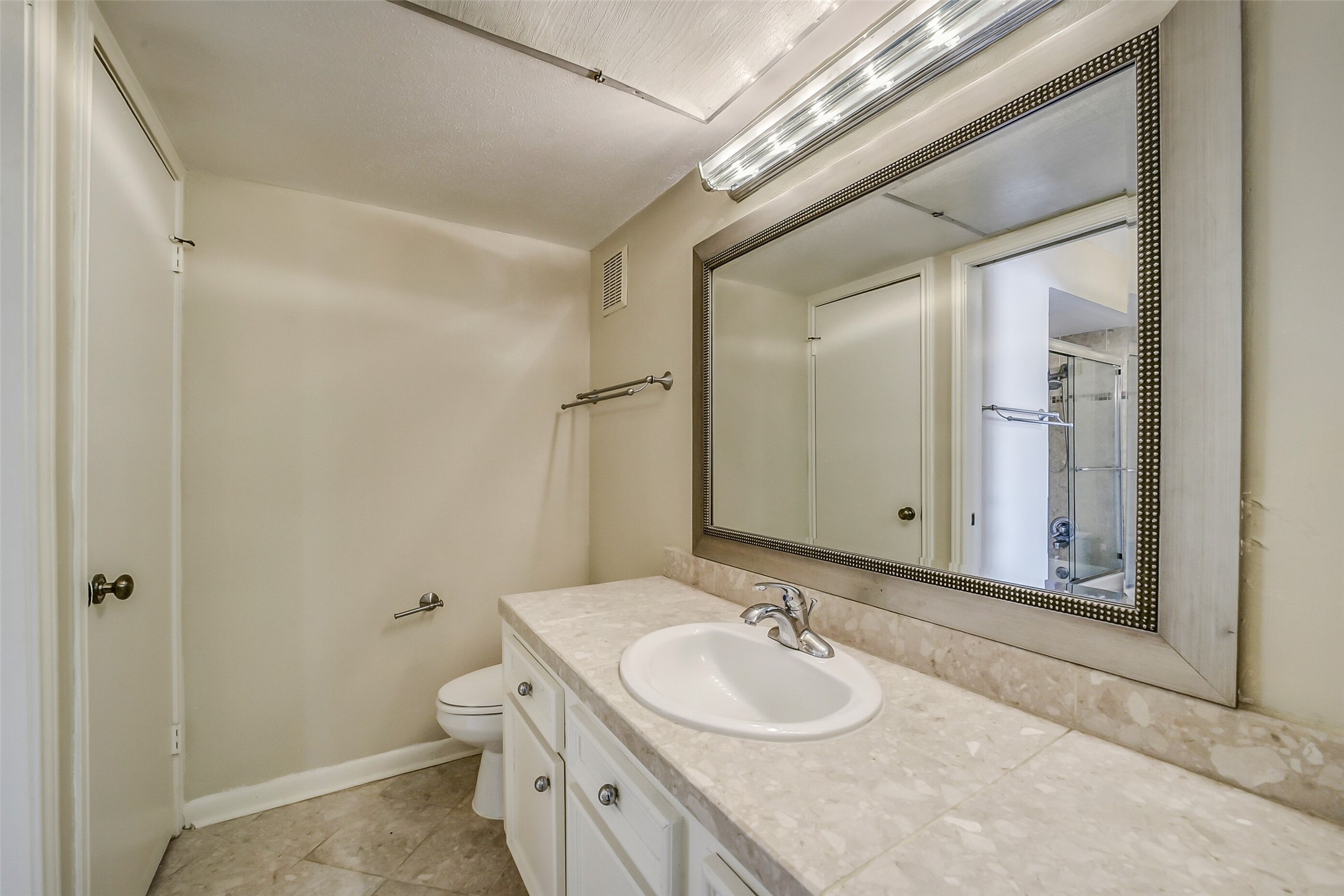 1601 S Shepherd Drive, #225, Houston, TX 77019