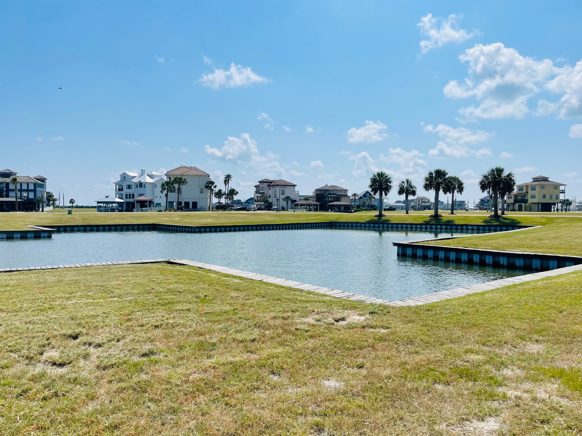 24 Long Key, Hitchcock, TX 77563