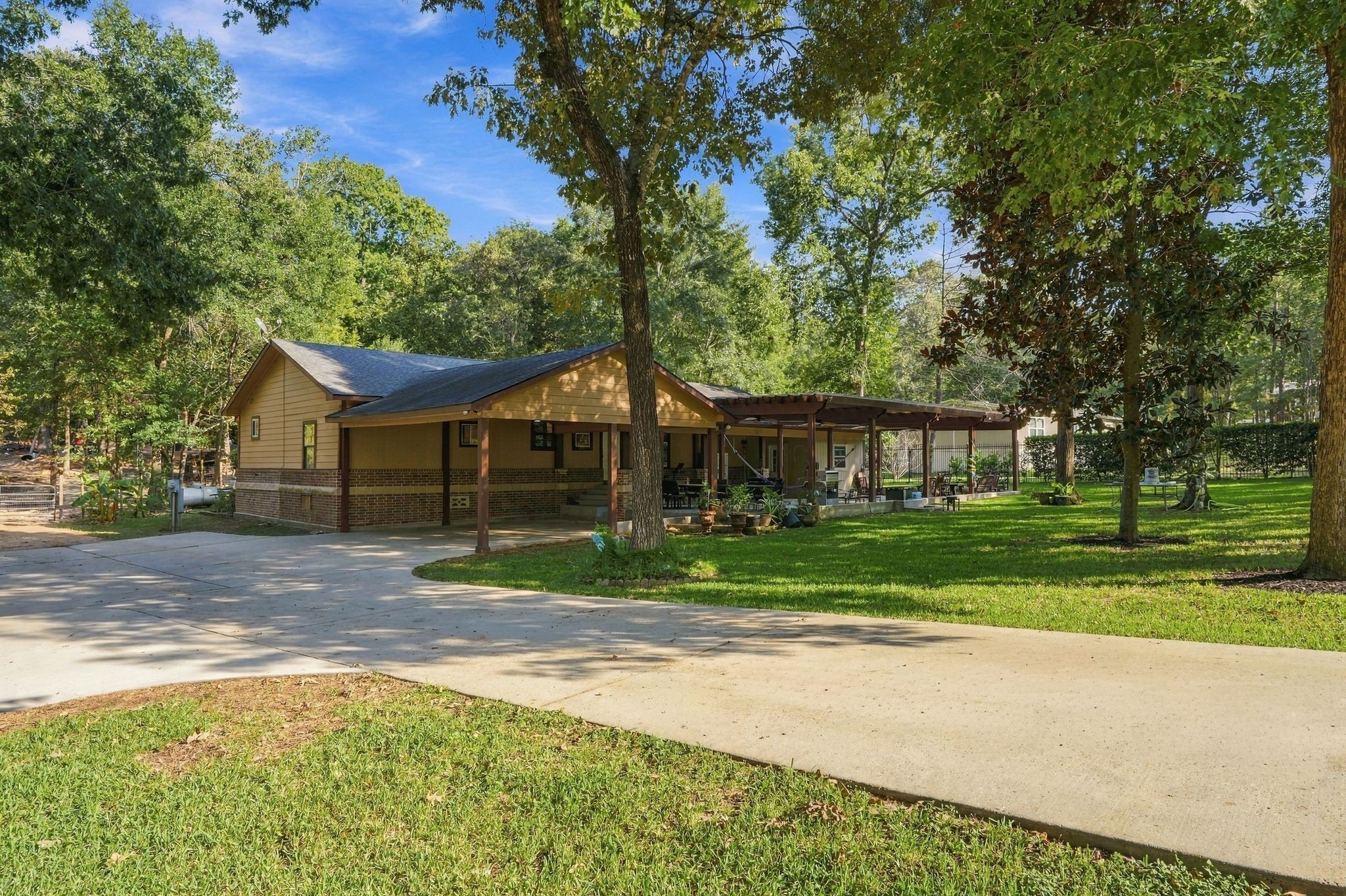 11236 Creek Meadow Drive, Willis, TX 77378