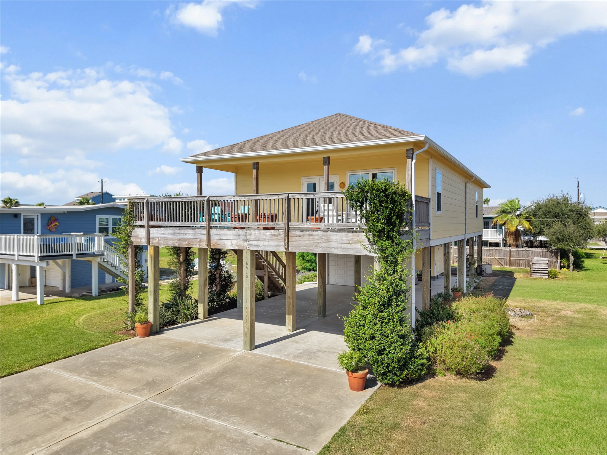16610 Jolly Roger Road, Jamaica Beach, TX 77554