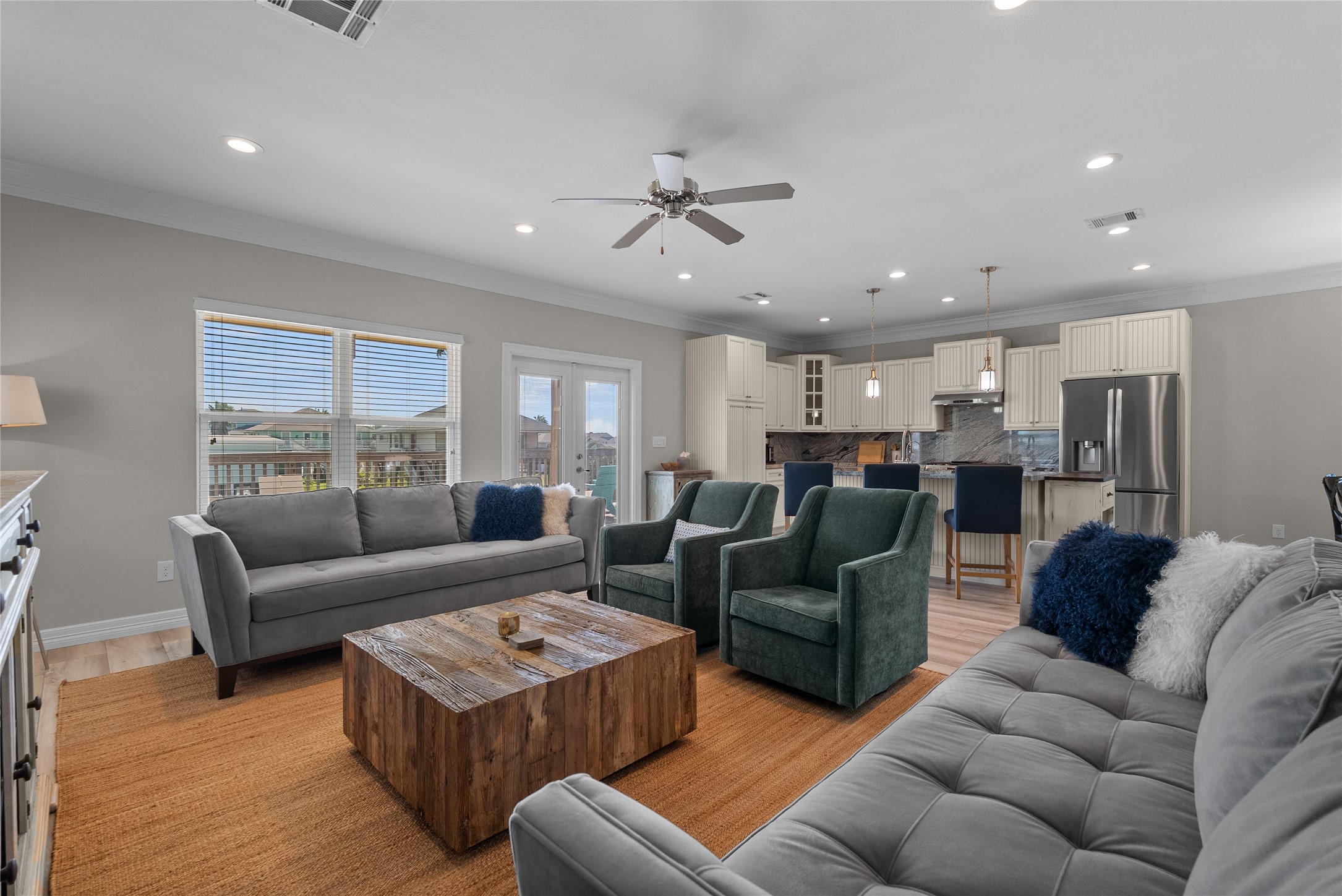 16610 Jolly Roger Road, Jamaica Beach, TX 77554