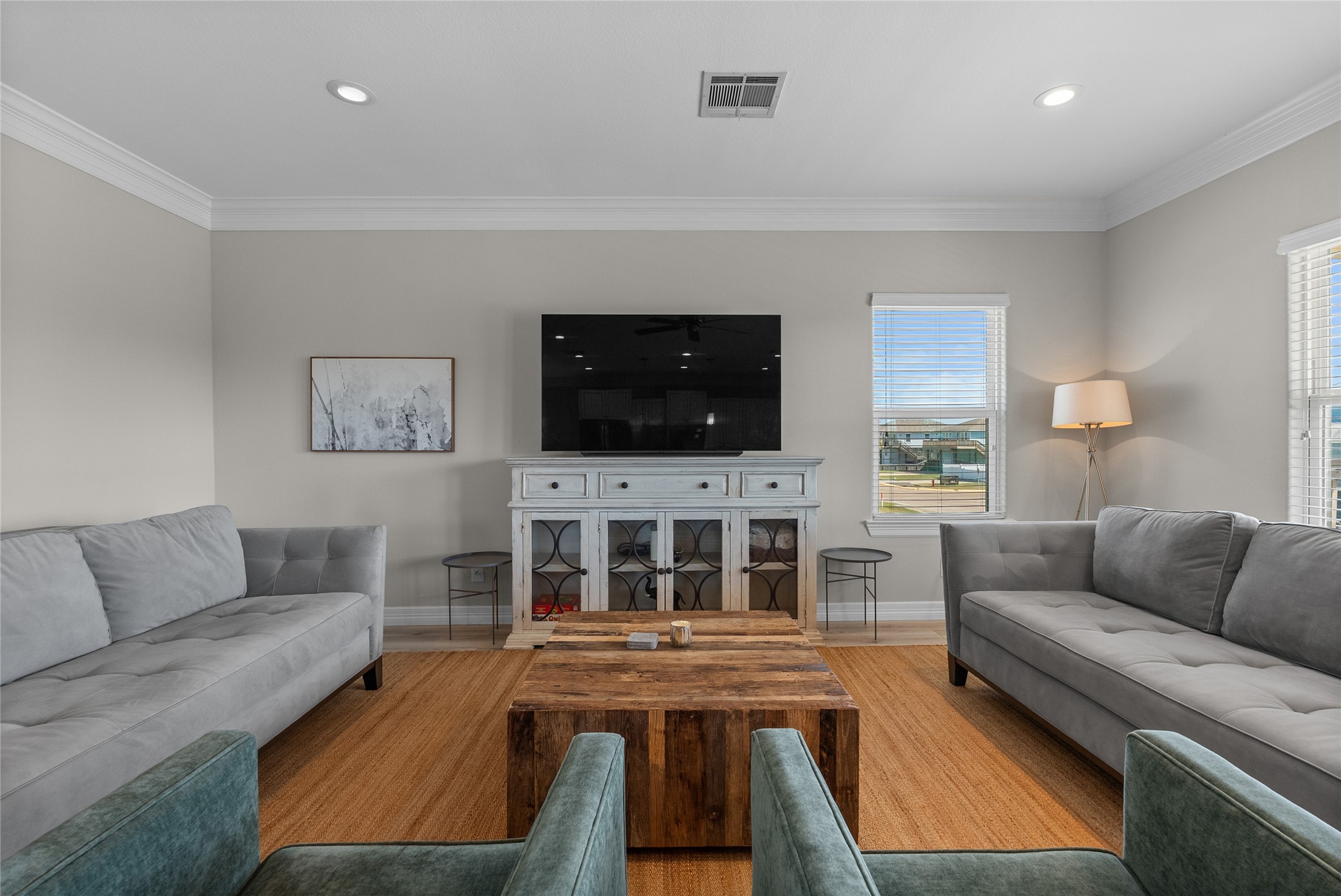 16610 Jolly Roger Road, Jamaica Beach, TX 77554