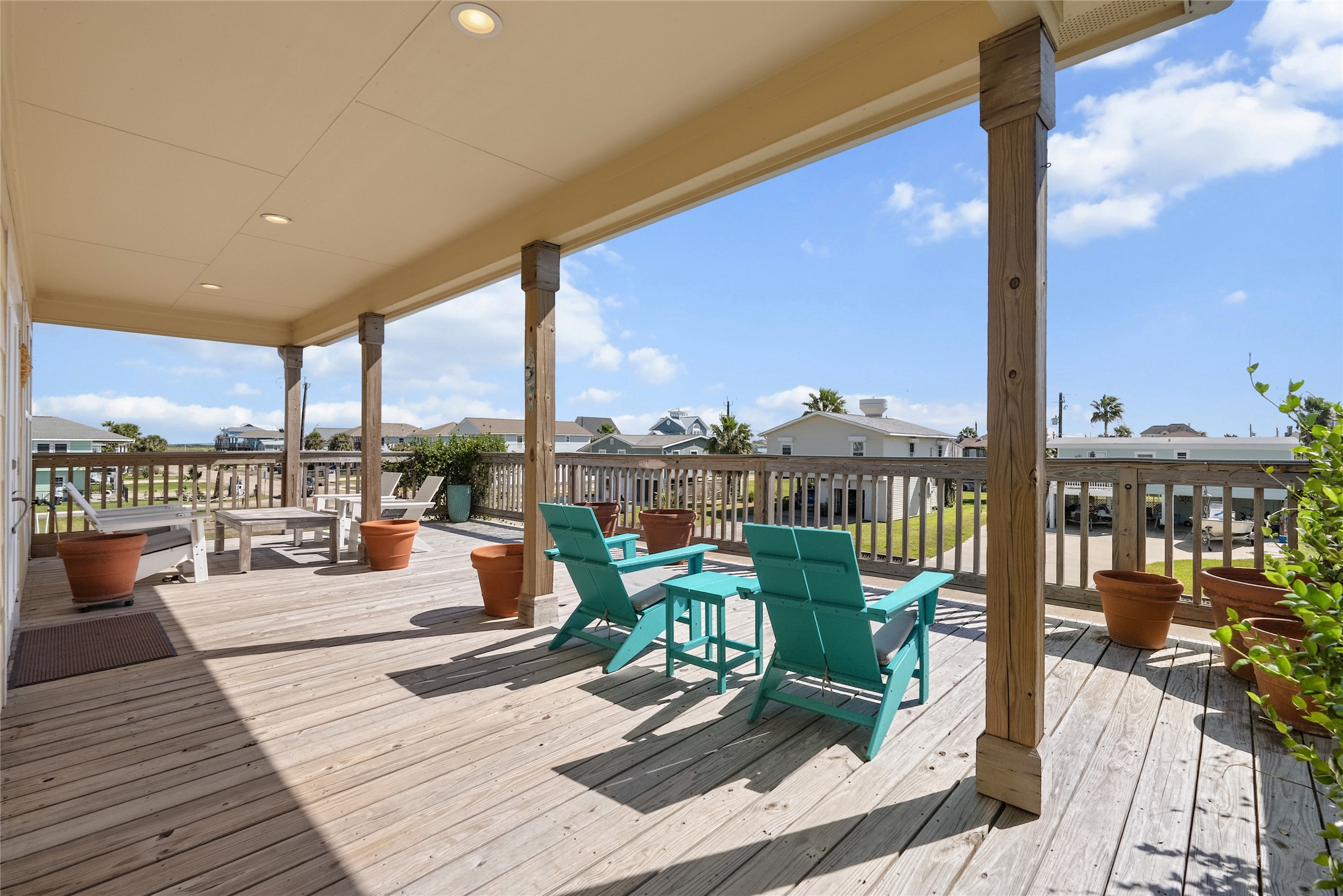 16610 Jolly Roger Road, Jamaica Beach, TX 77554