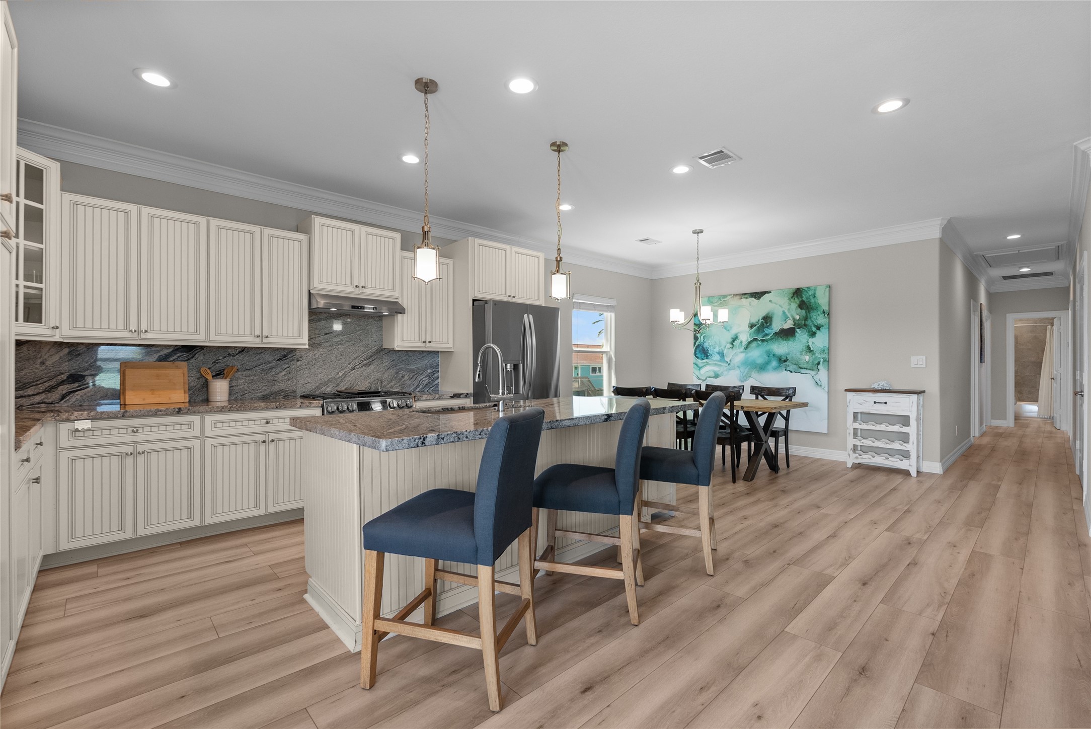 16610 Jolly Roger Road, Jamaica Beach, TX 77554