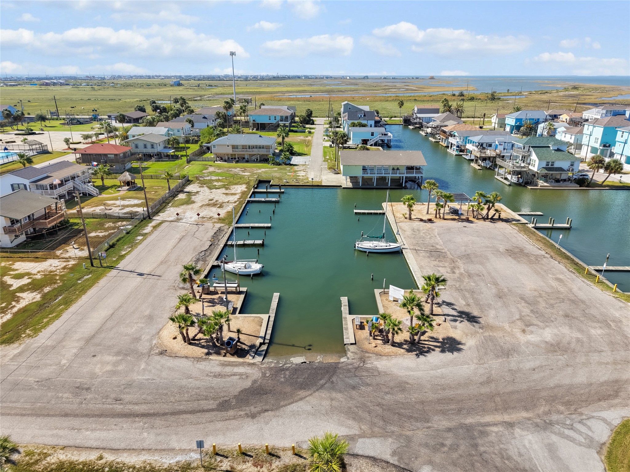 16610 Jolly Roger Road, Jamaica Beach, TX 77554