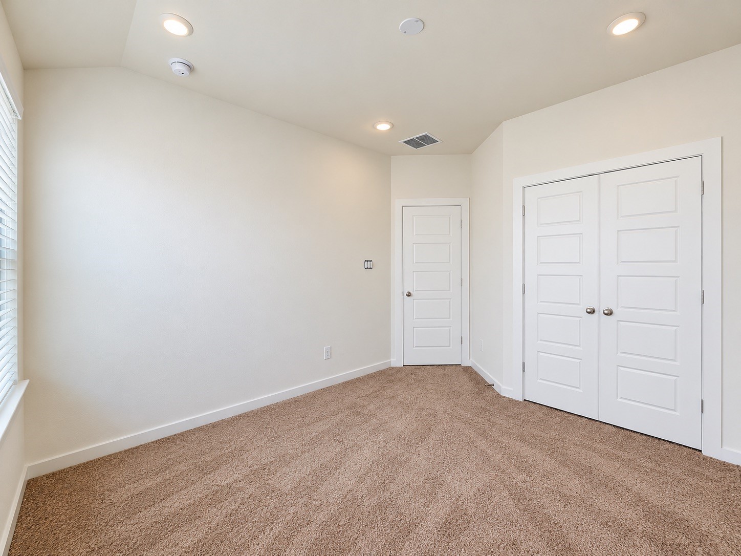 419 Pirate Falls Lane, Crosby, TX 77532