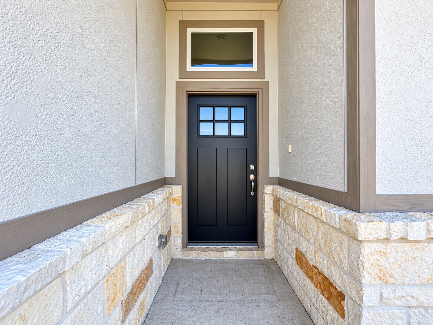 419 Pirate Falls Lane, Crosby, TX 77532