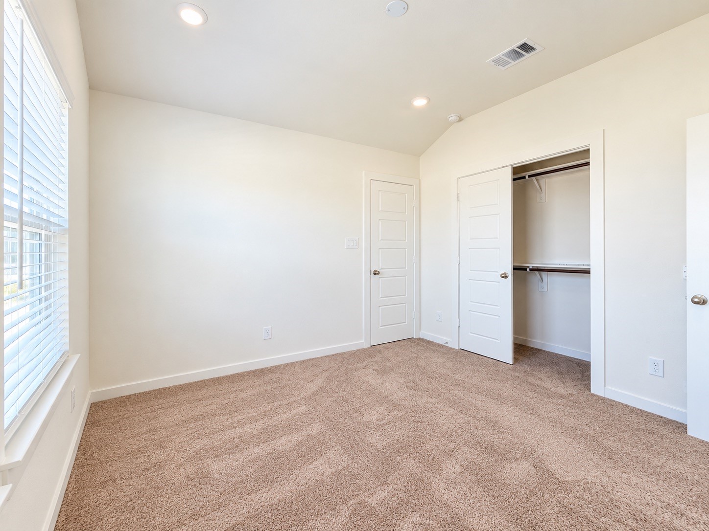 419 Pirate Falls Lane, Crosby, TX 77532
