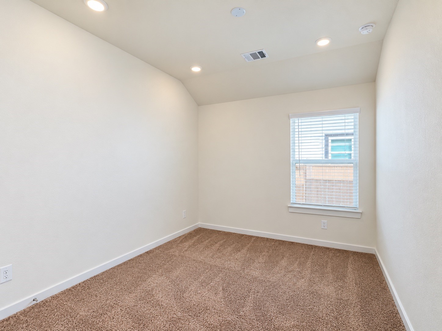 419 Pirate Falls Lane, Crosby, TX 77532