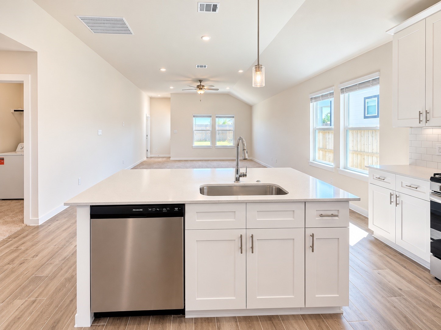 419 Pirate Falls Lane, Crosby, TX 77532