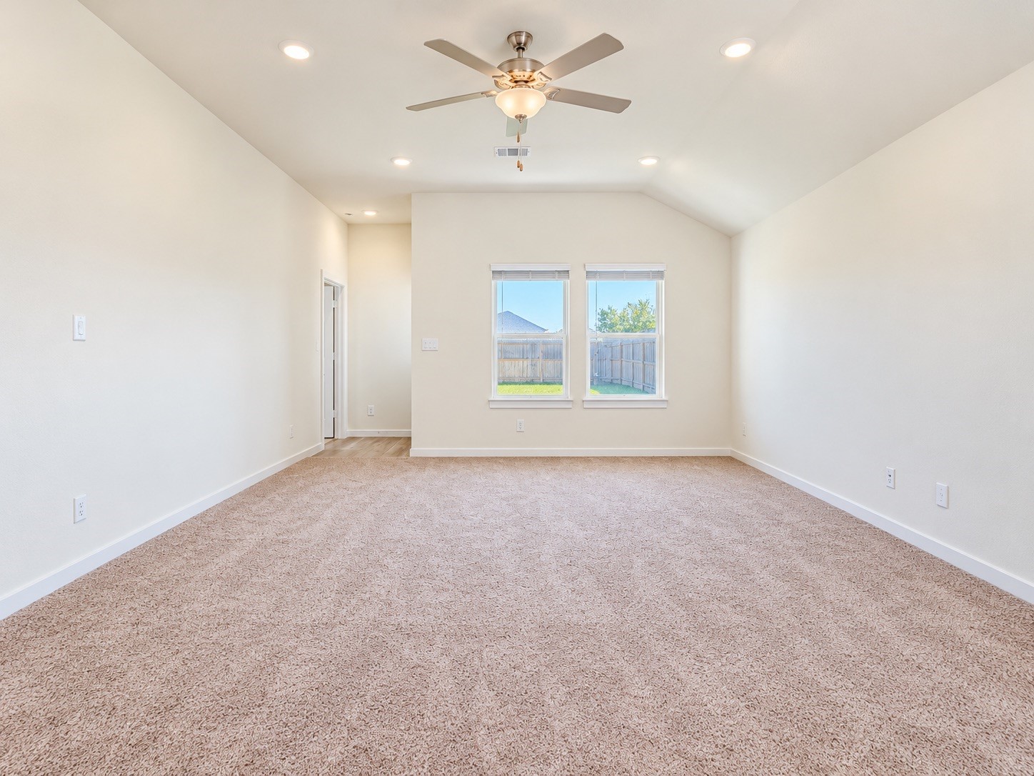 419 Pirate Falls Lane, Crosby, TX 77532