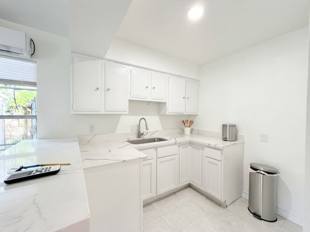 8210 Buffalo Speedway, Houston, TX 77025