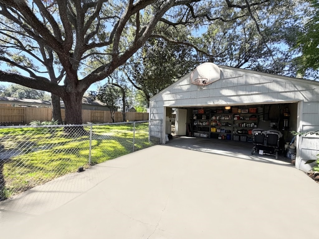 8210 Buffalo Speedway, Houston, TX 77025