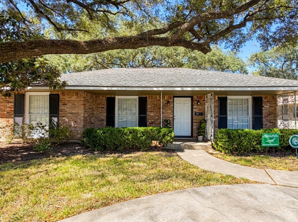 8210 Buffalo Speedway, Houston, TX 77025 8210 Buffalo Speedway, Houston, TX 77025