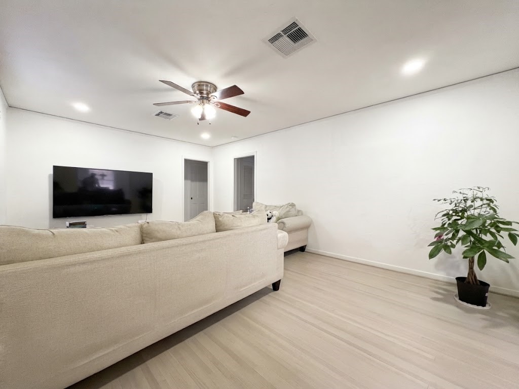 8210 Buffalo Speedway, Houston, TX 77025