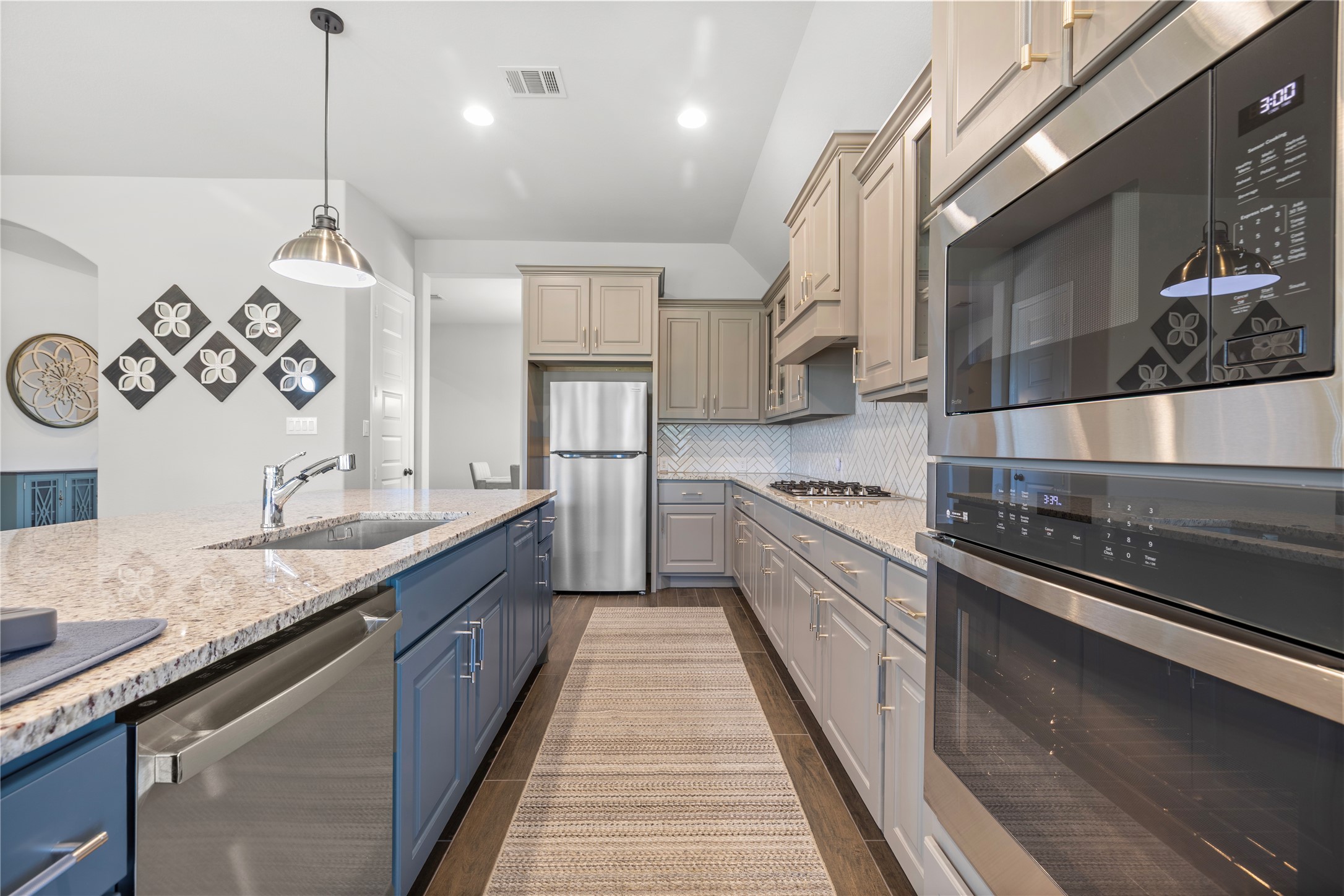 10142 Starry Night Lane, Manvel, TX 77578