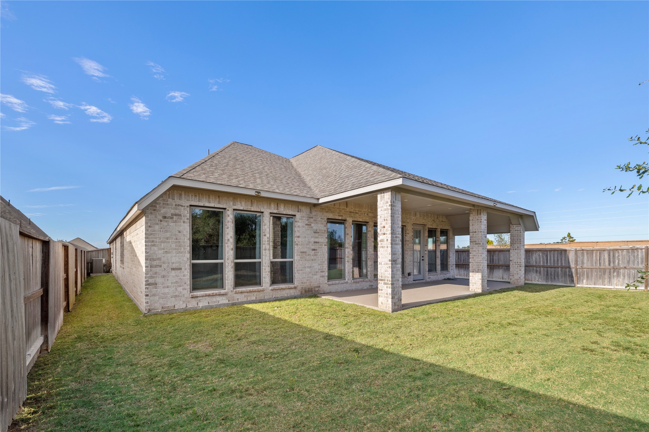 10142 Starry Night Lane, Manvel, TX 77578