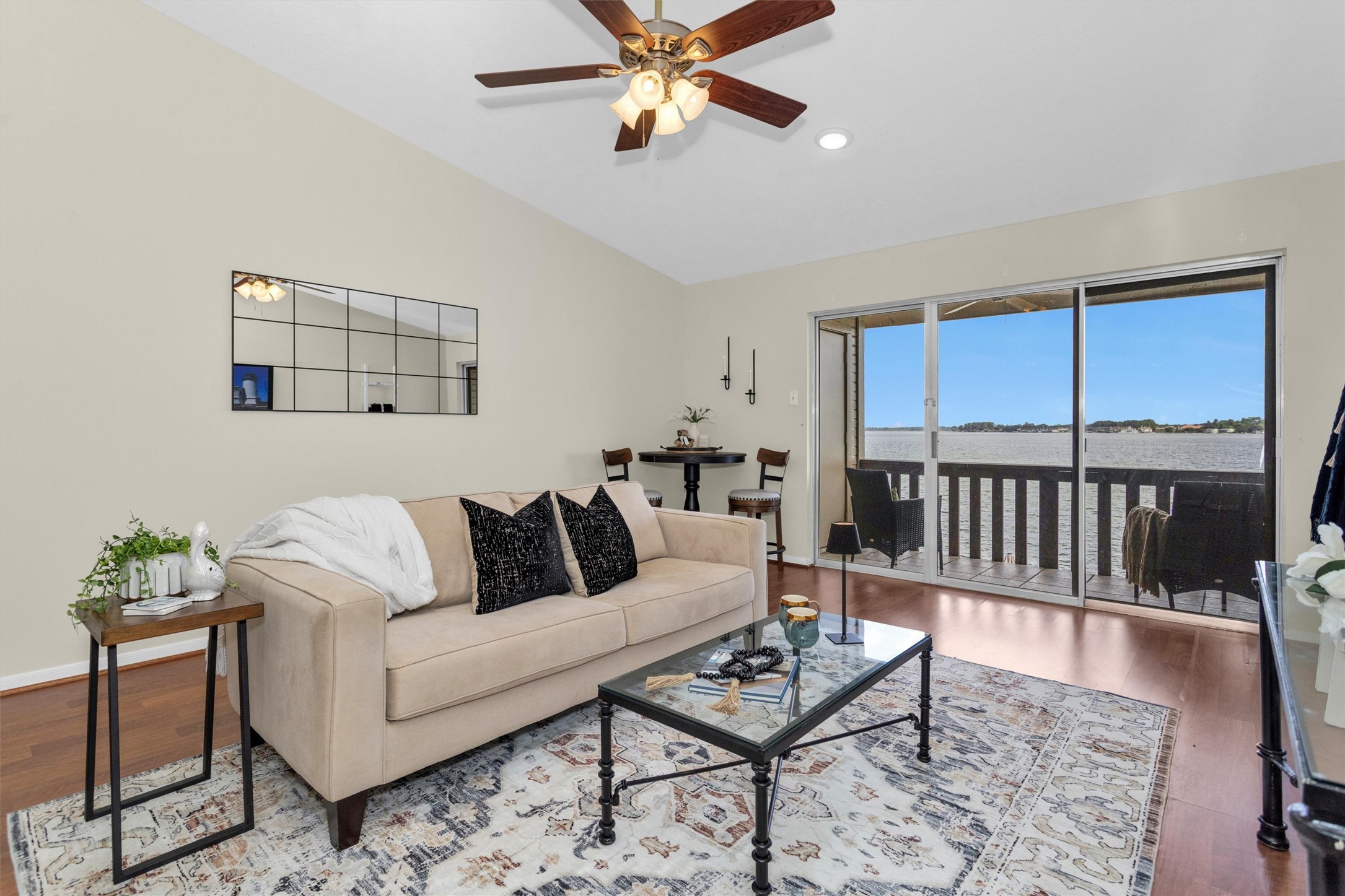 801 River Road, #104E, Montgomery, TX 77356