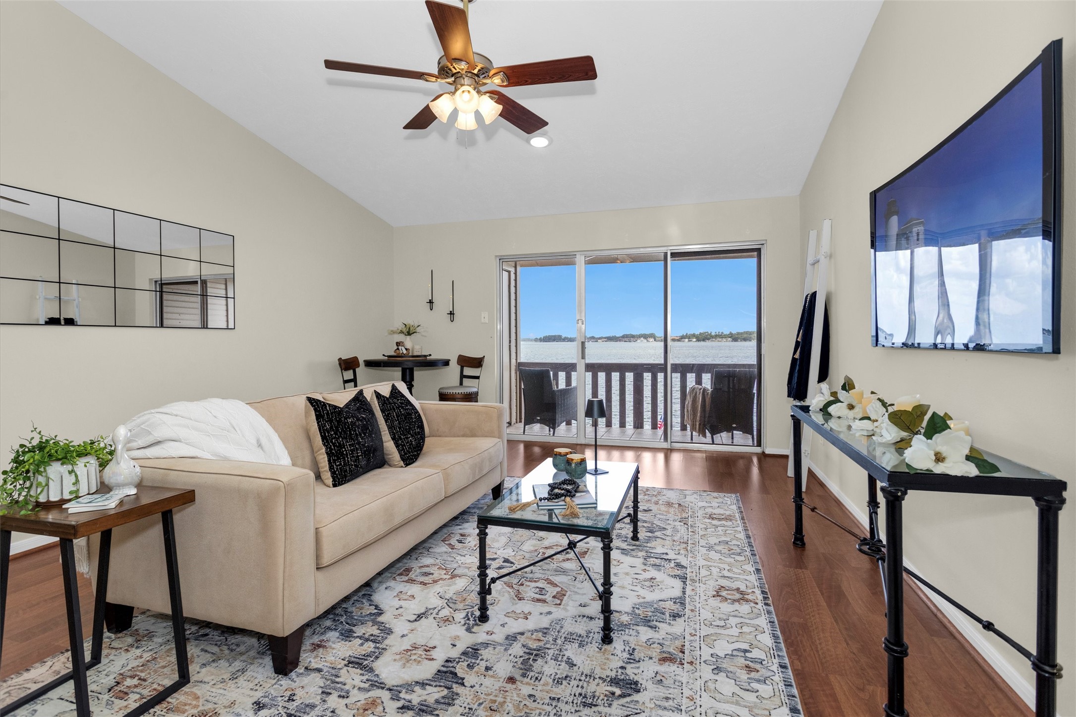 801 River Road, #104E, Montgomery, TX 77356 801 River Road, #104E, Montgomery, TX 77356