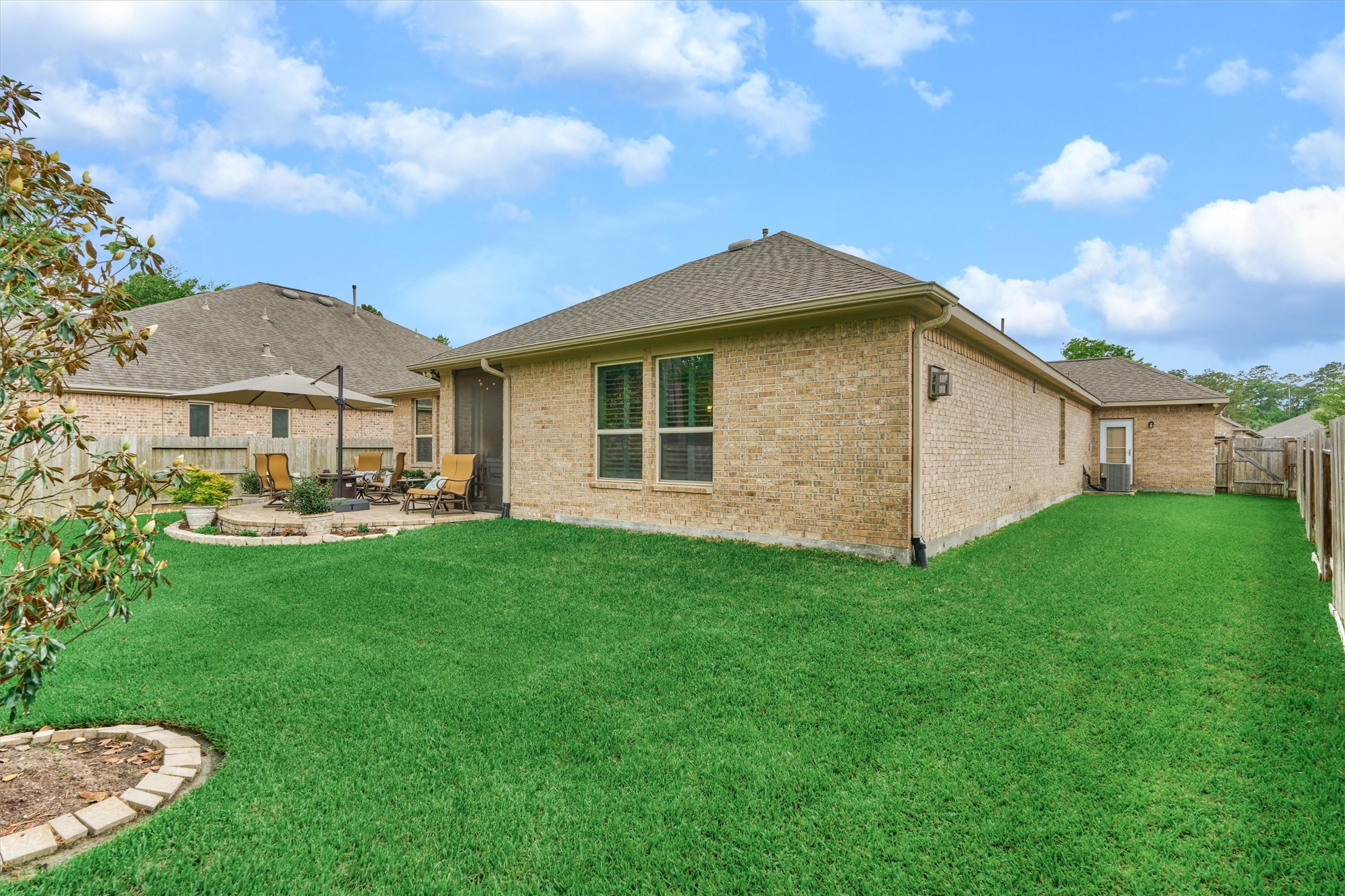 Another angle showcasing how sprawling the private yard is.