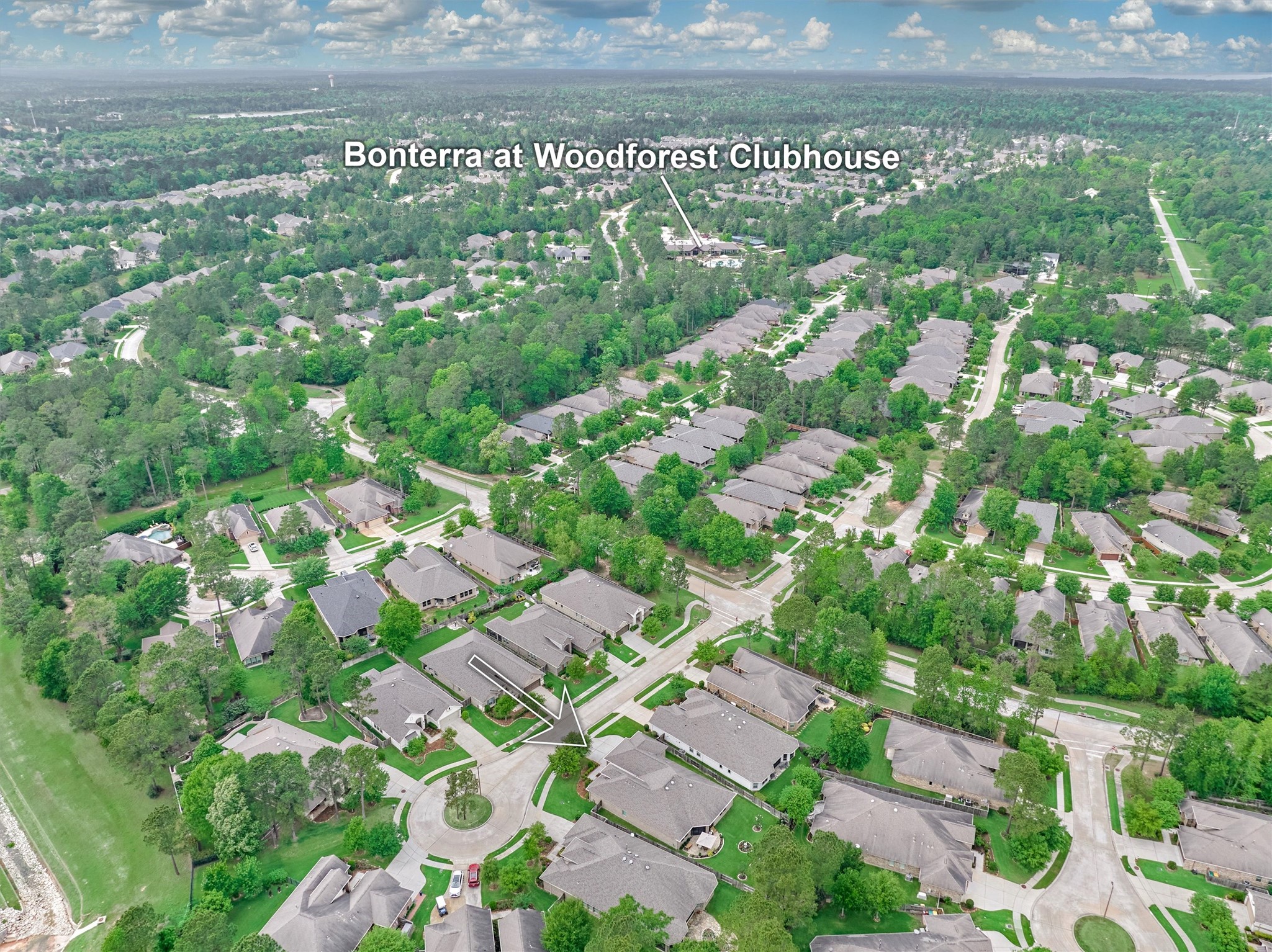 Moments from the amazing amenities Bonterra at Woodforest Clubhouse has to offer!