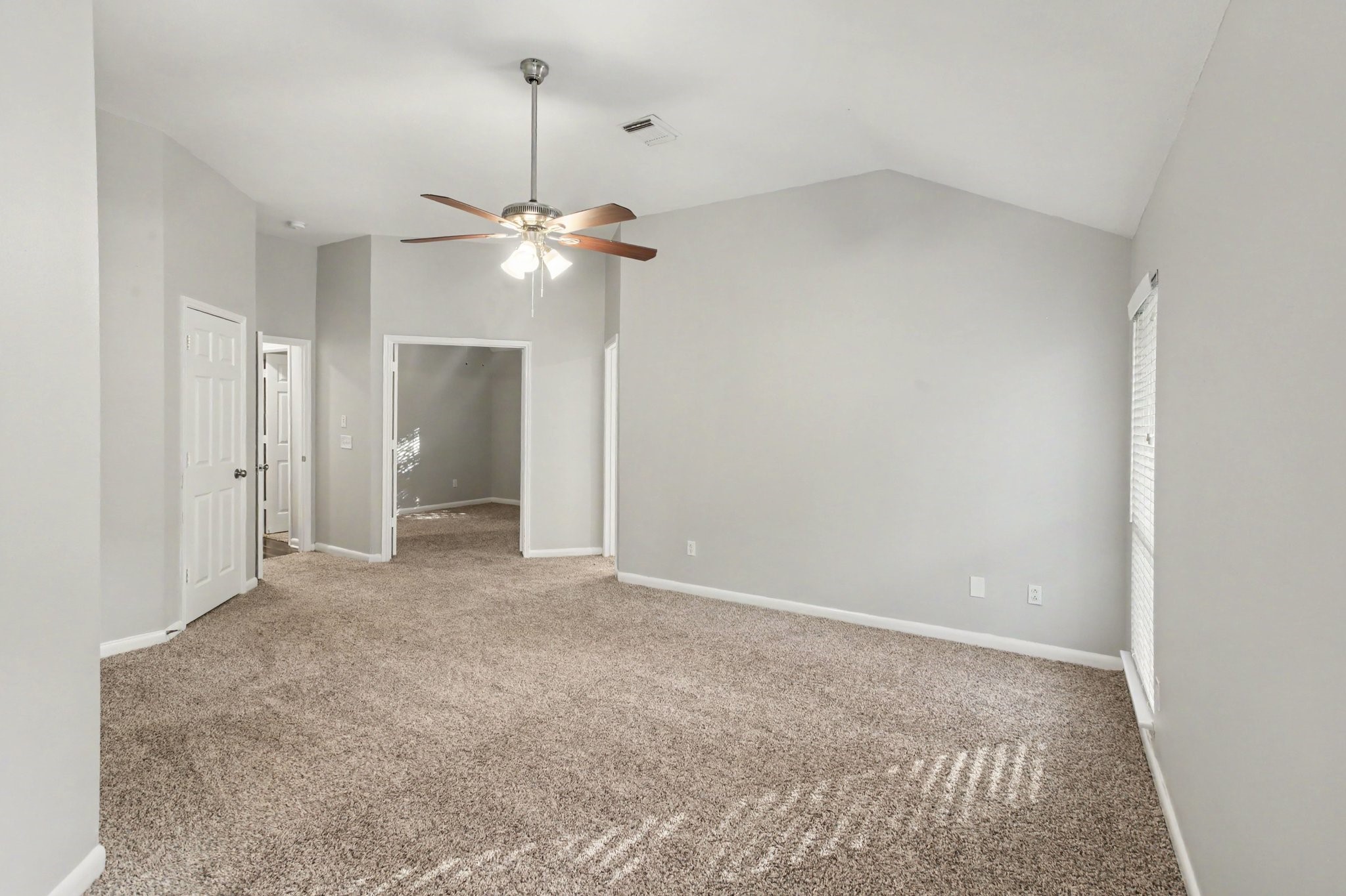 86 N Lace Arbor Drive, The Woodlands, TX 77382