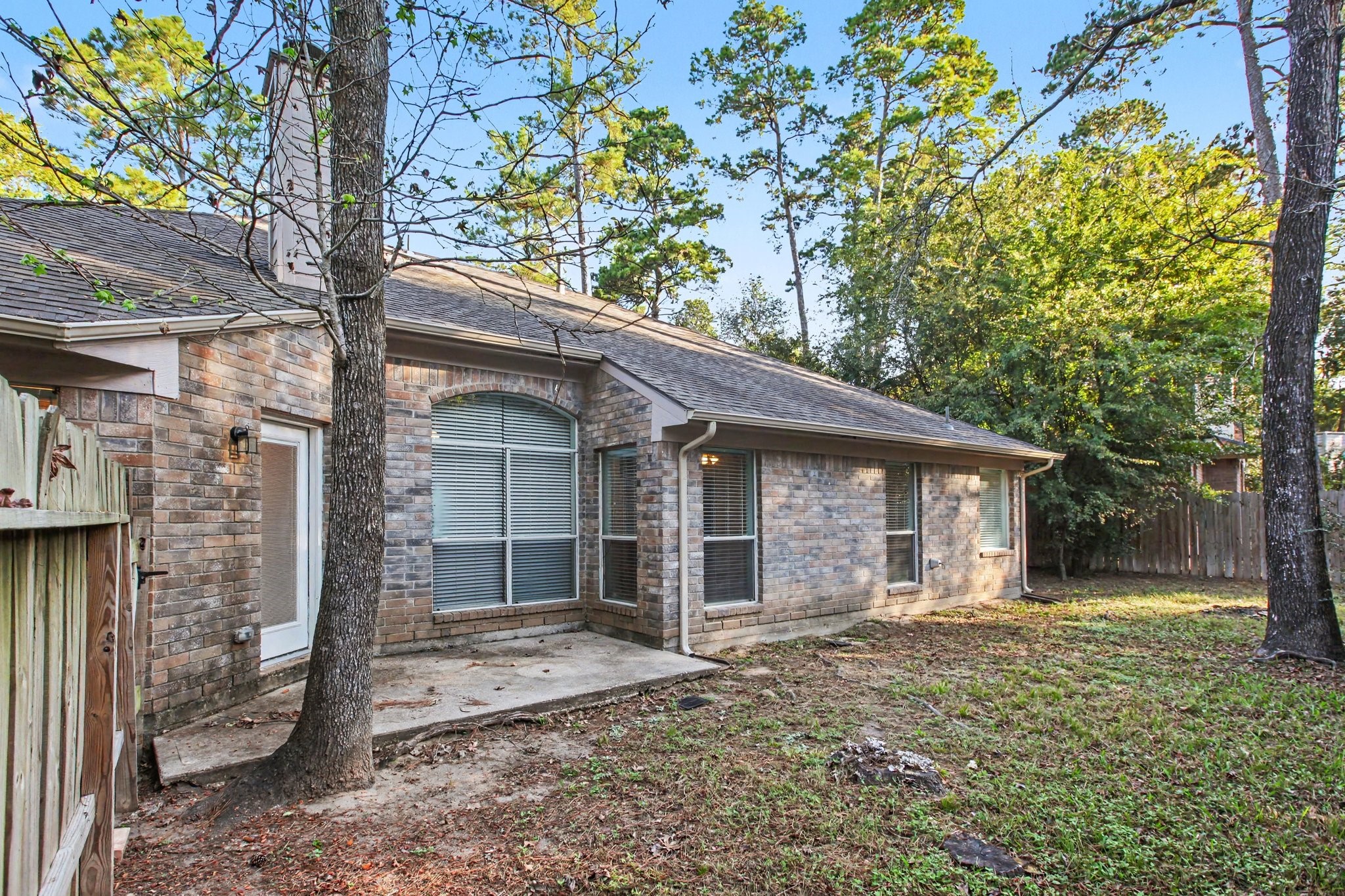 86 N Lace Arbor Drive, The Woodlands, TX 77382