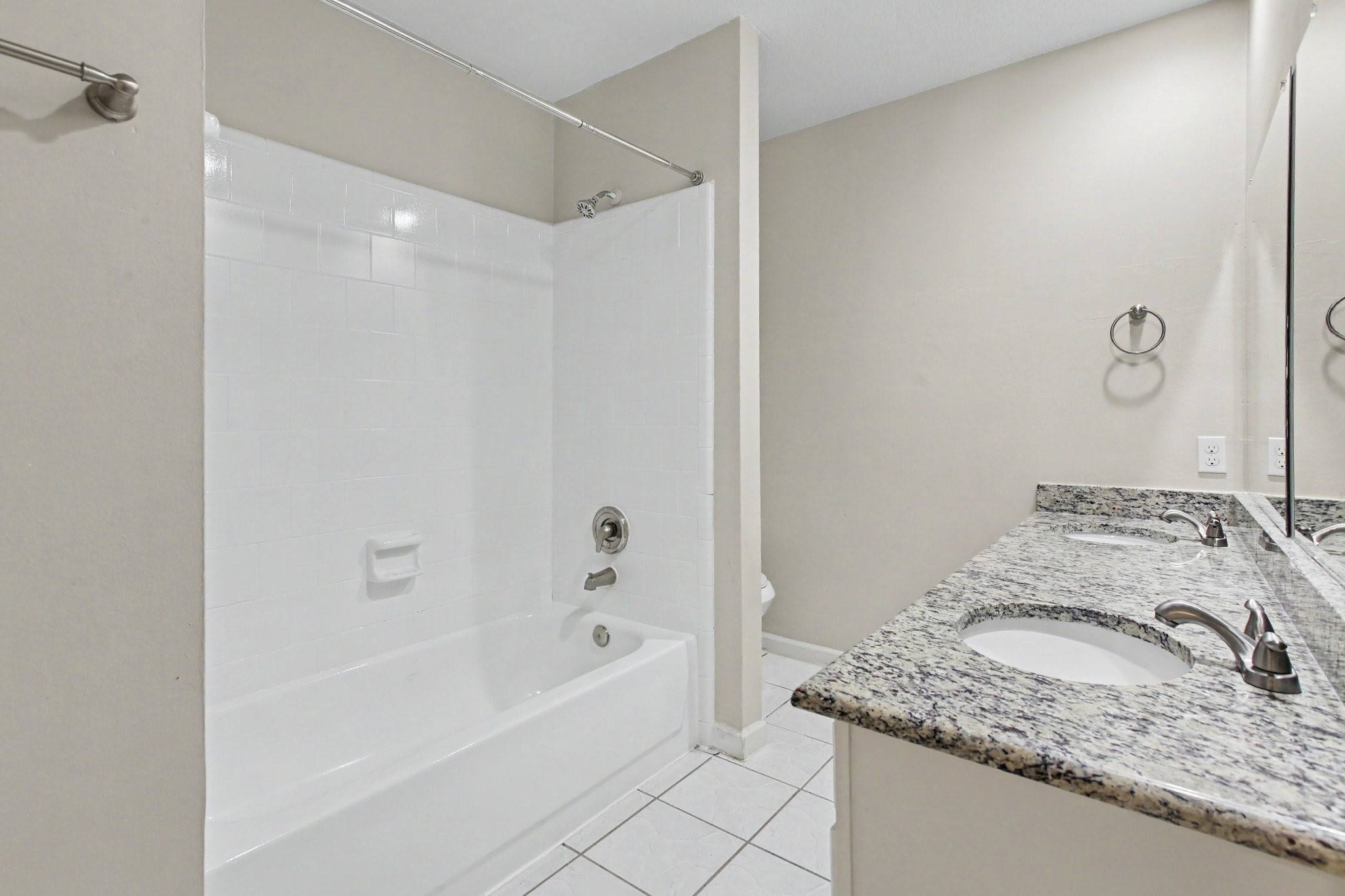 86 N Lace Arbor Drive, The Woodlands, TX 77382