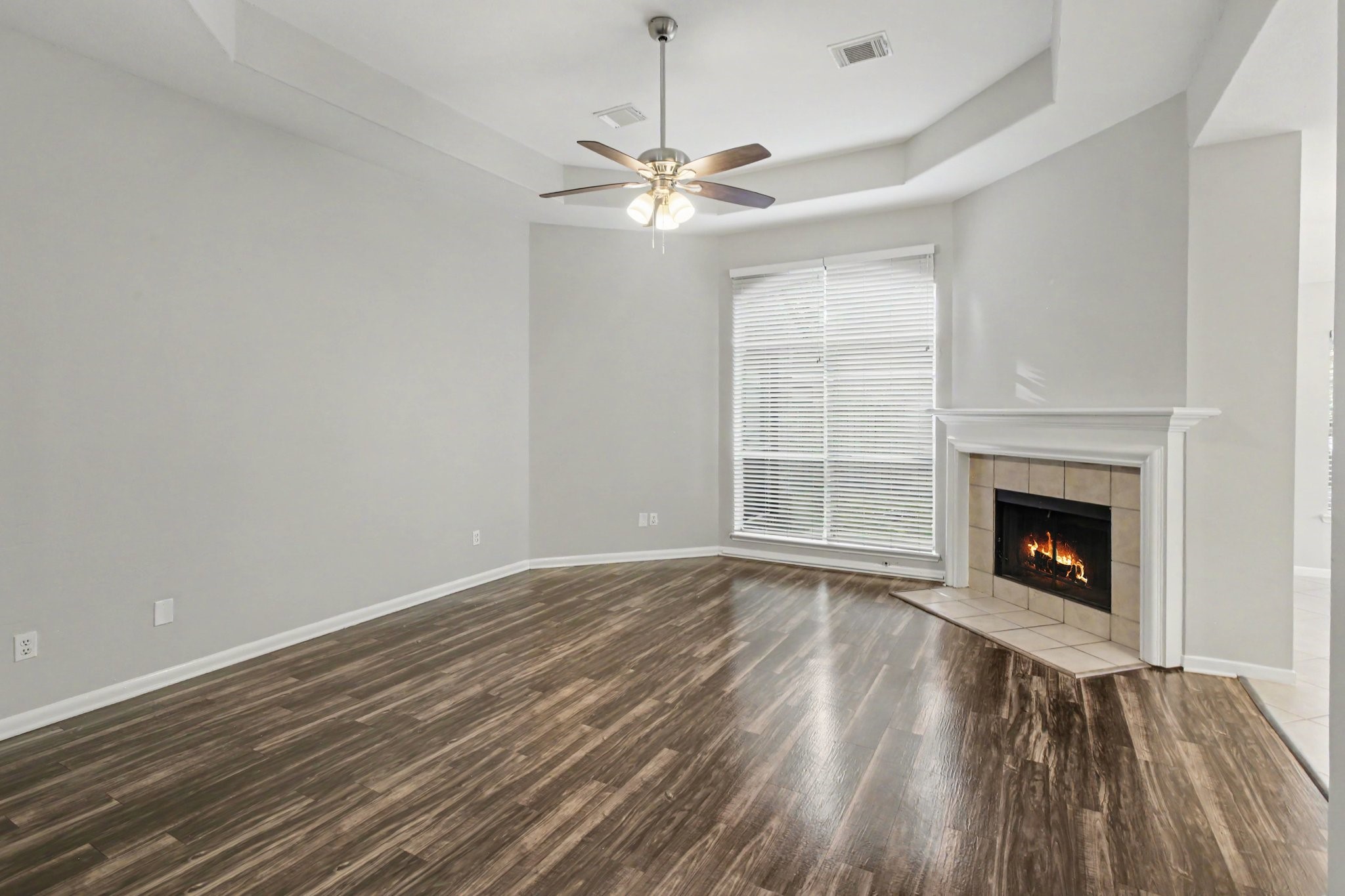 86 N Lace Arbor Drive, The Woodlands, TX 77382