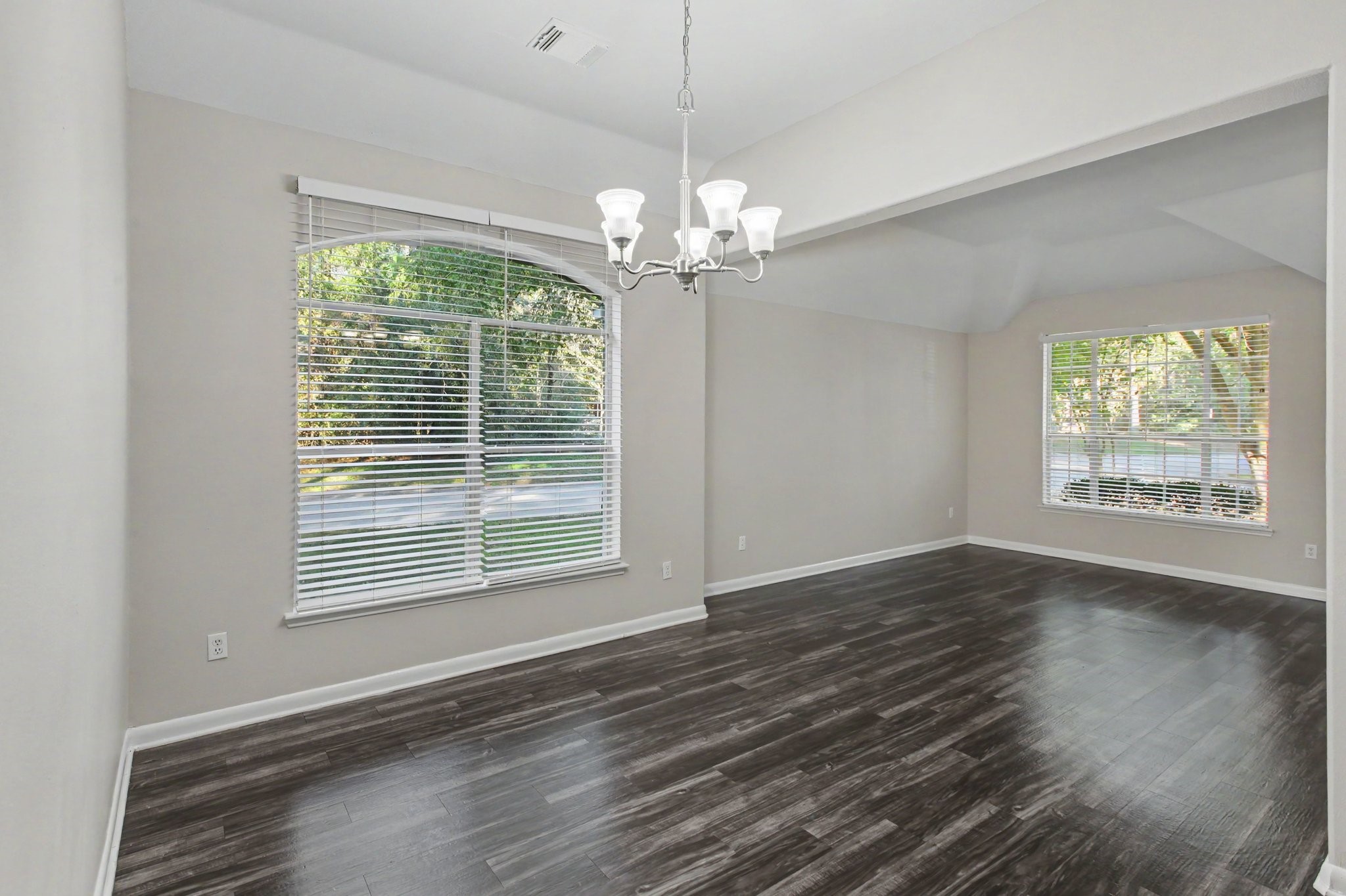 86 N Lace Arbor Drive, The Woodlands, TX 77382