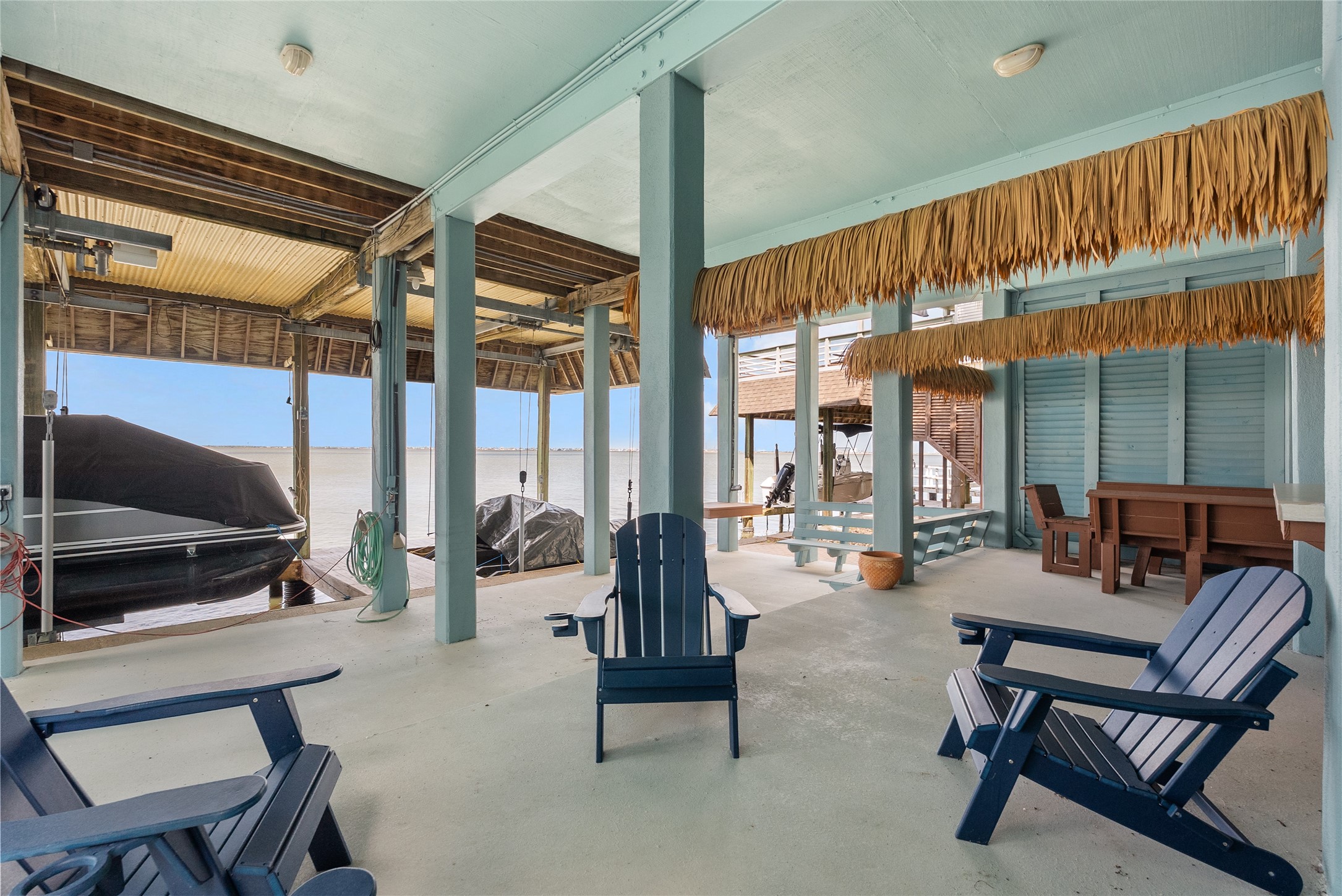 143 Isles End Road, Tiki Island, TX 77554