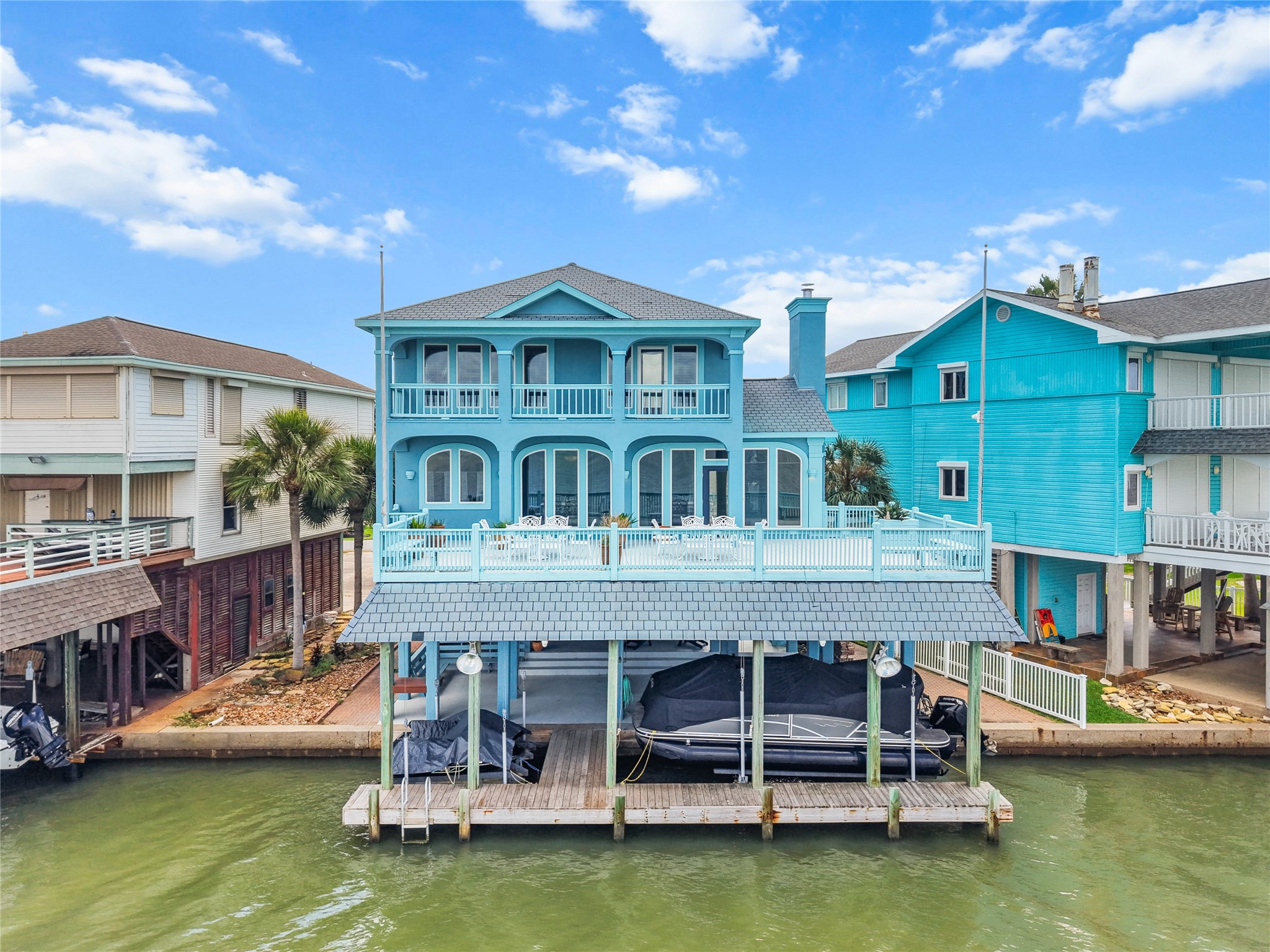 143 Isles End Road, Tiki Island, TX 77554