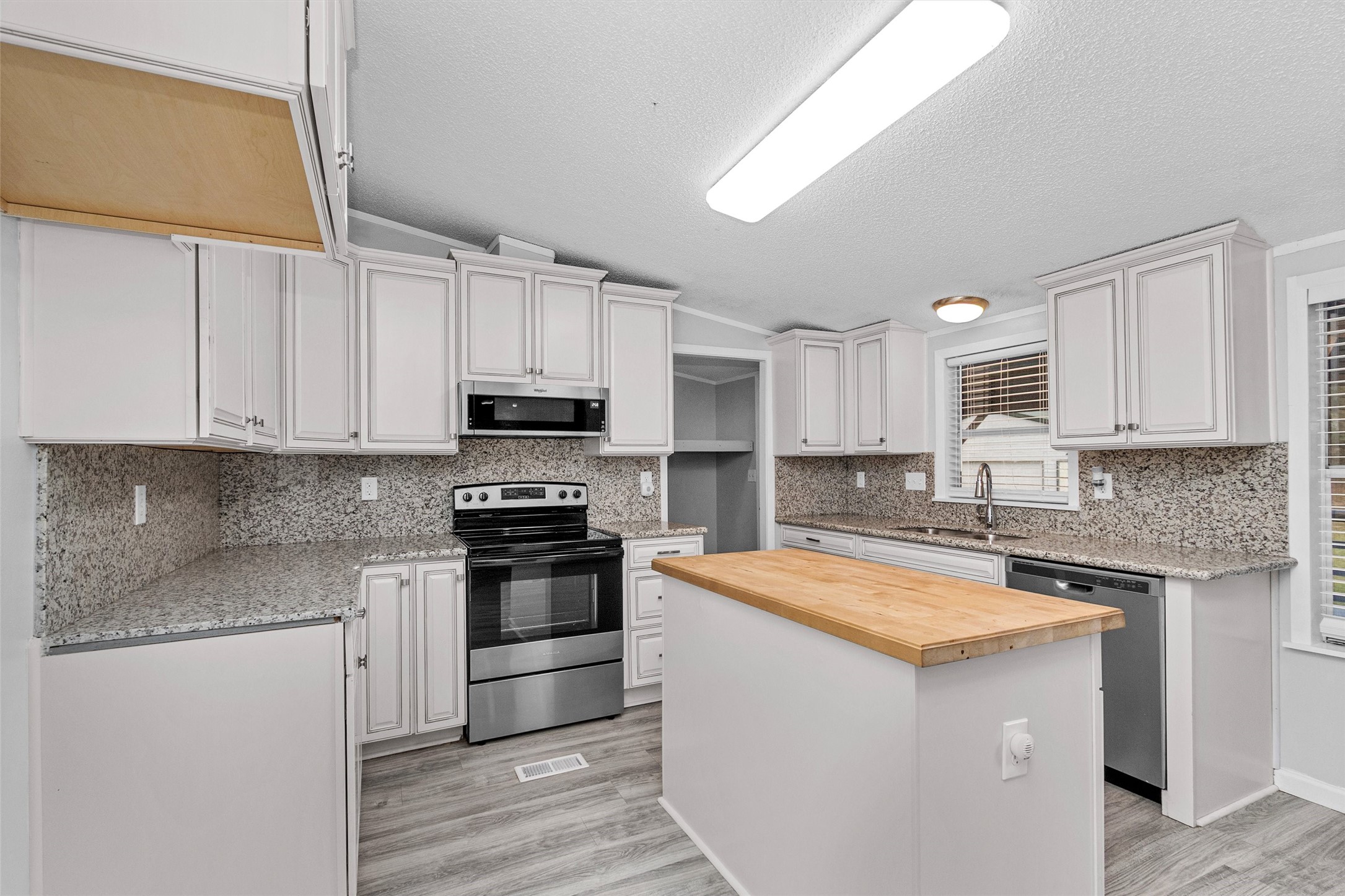 Top of the line appliances included