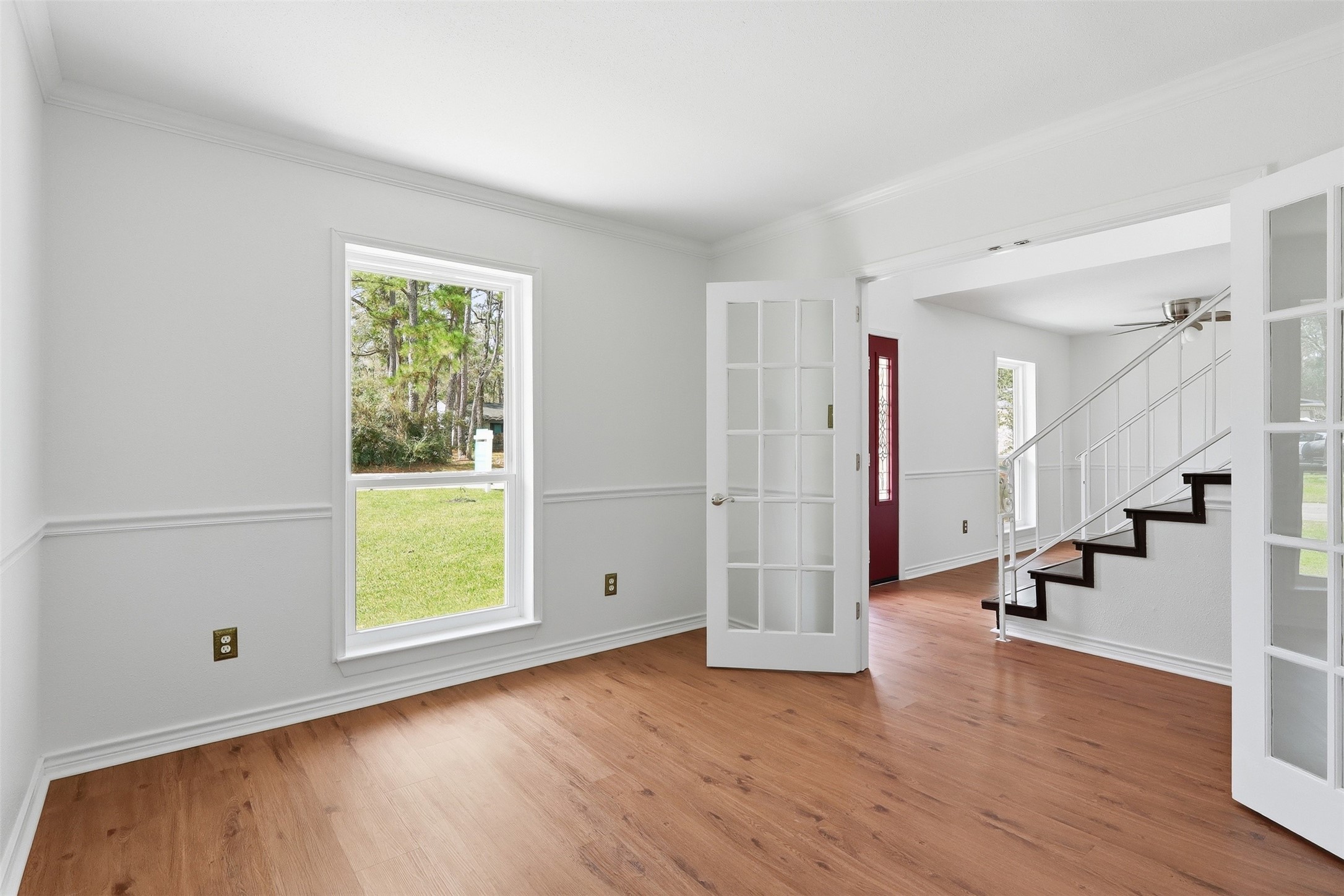 Wonderful office space with a view of the lovely Panther Creek nature, and plenty of natural light to brighten your day.