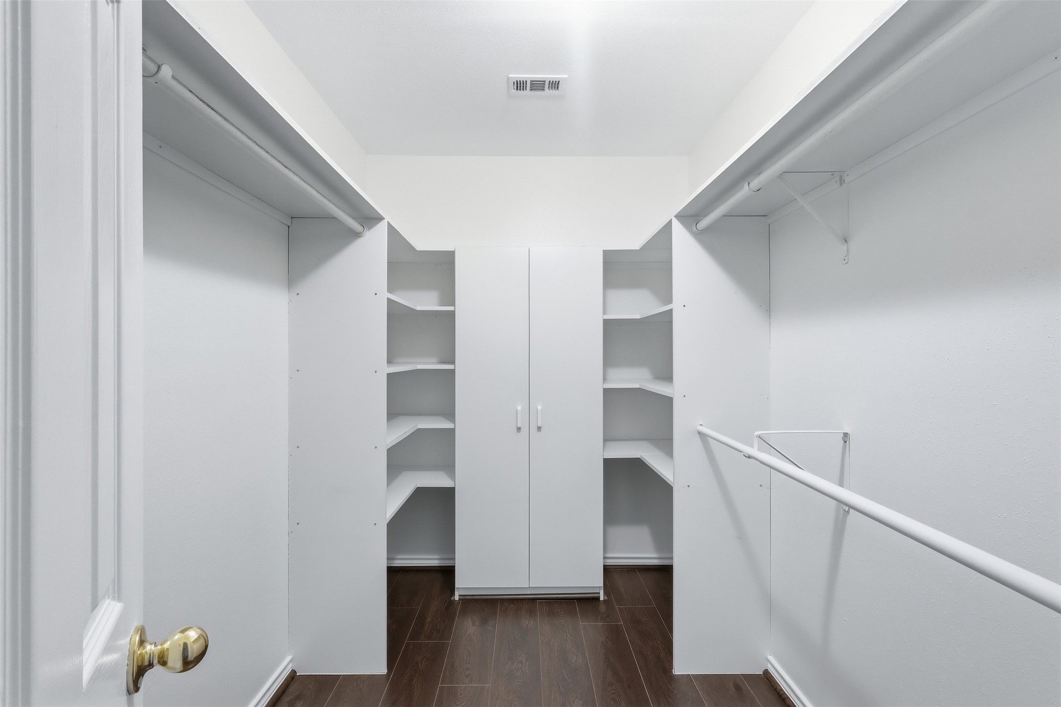 Spacious walk in closet, plenty of room for clothes, shoes, and more!