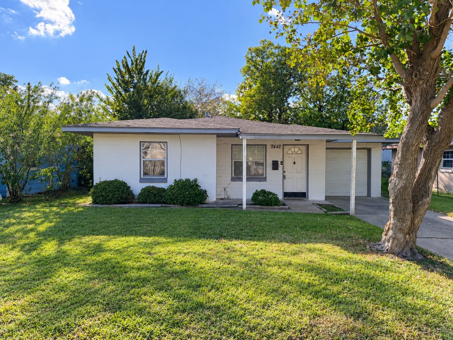 Welcome to 7442 Alsop St: a 2-bed, 1-bath home on a 4,500 sq ft lot, minutes from Hobby Airport.