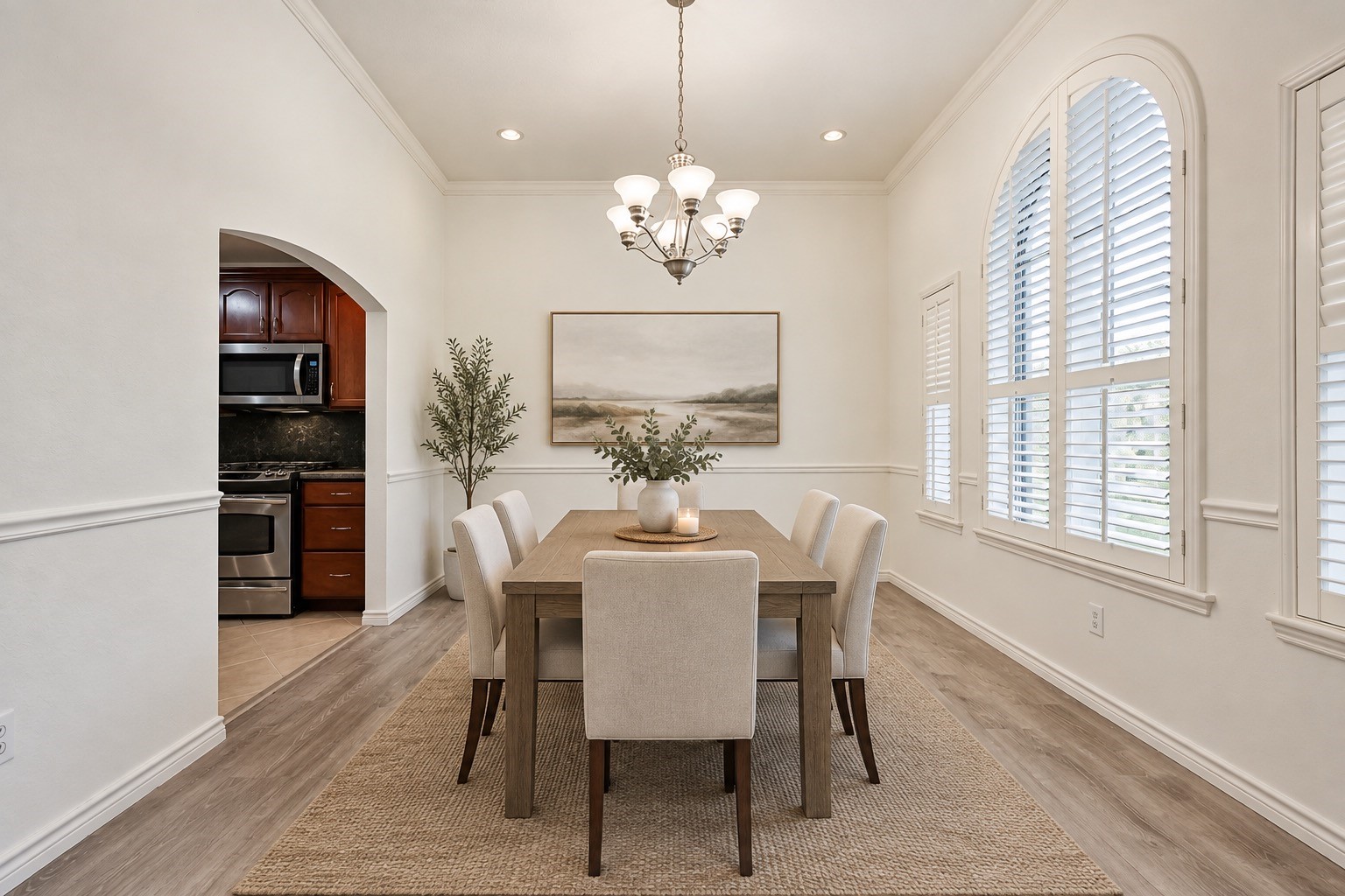 Virtually staged dining room