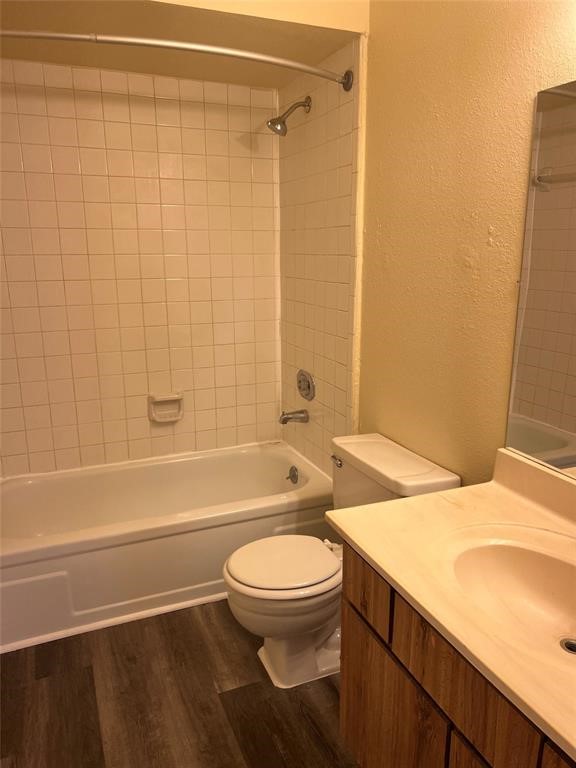 16111 Aspenglen Drive, #206, Houston, TX 77084