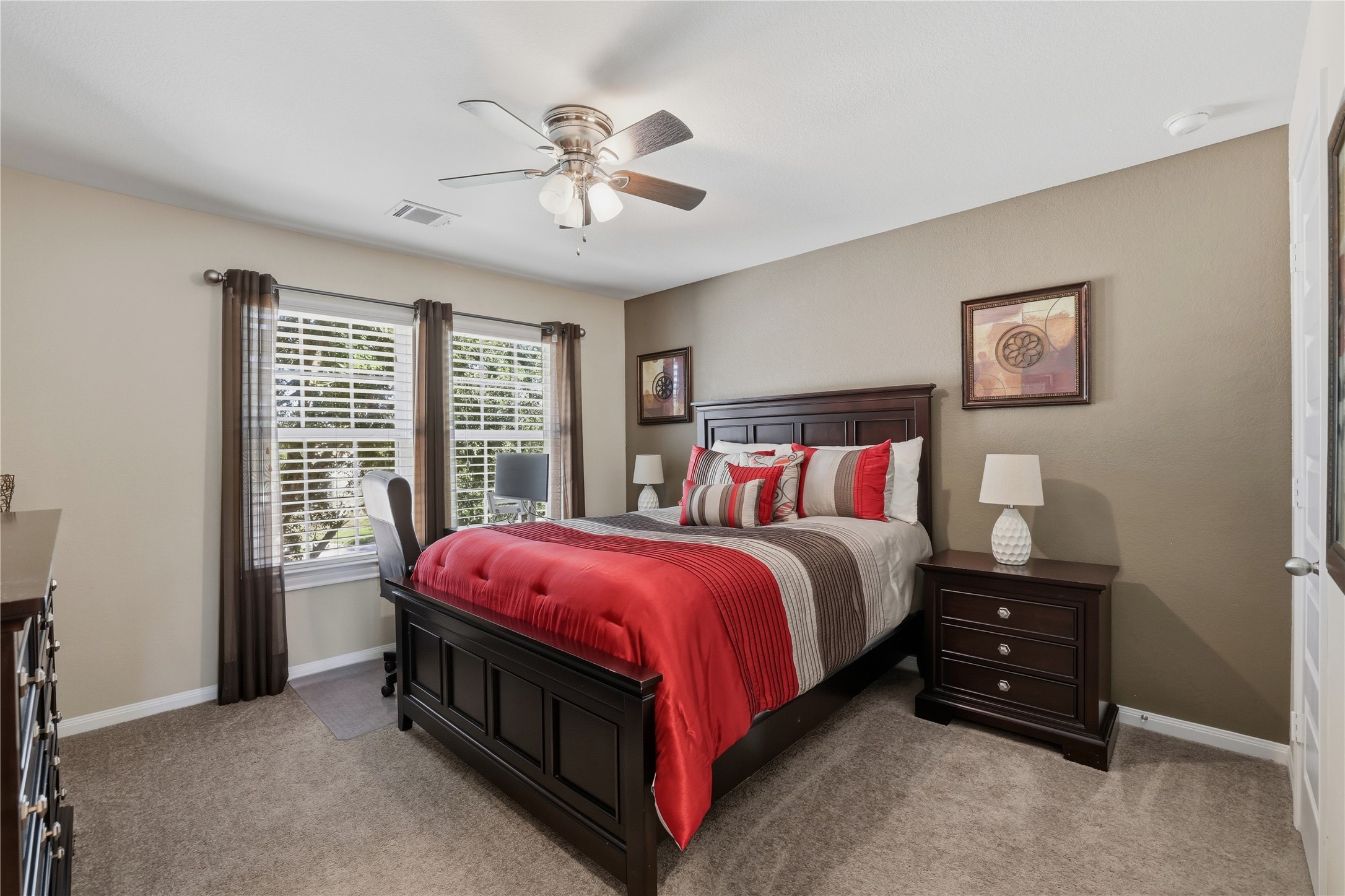 17105 Stillhouse Lake Court, Houston, TX 77044